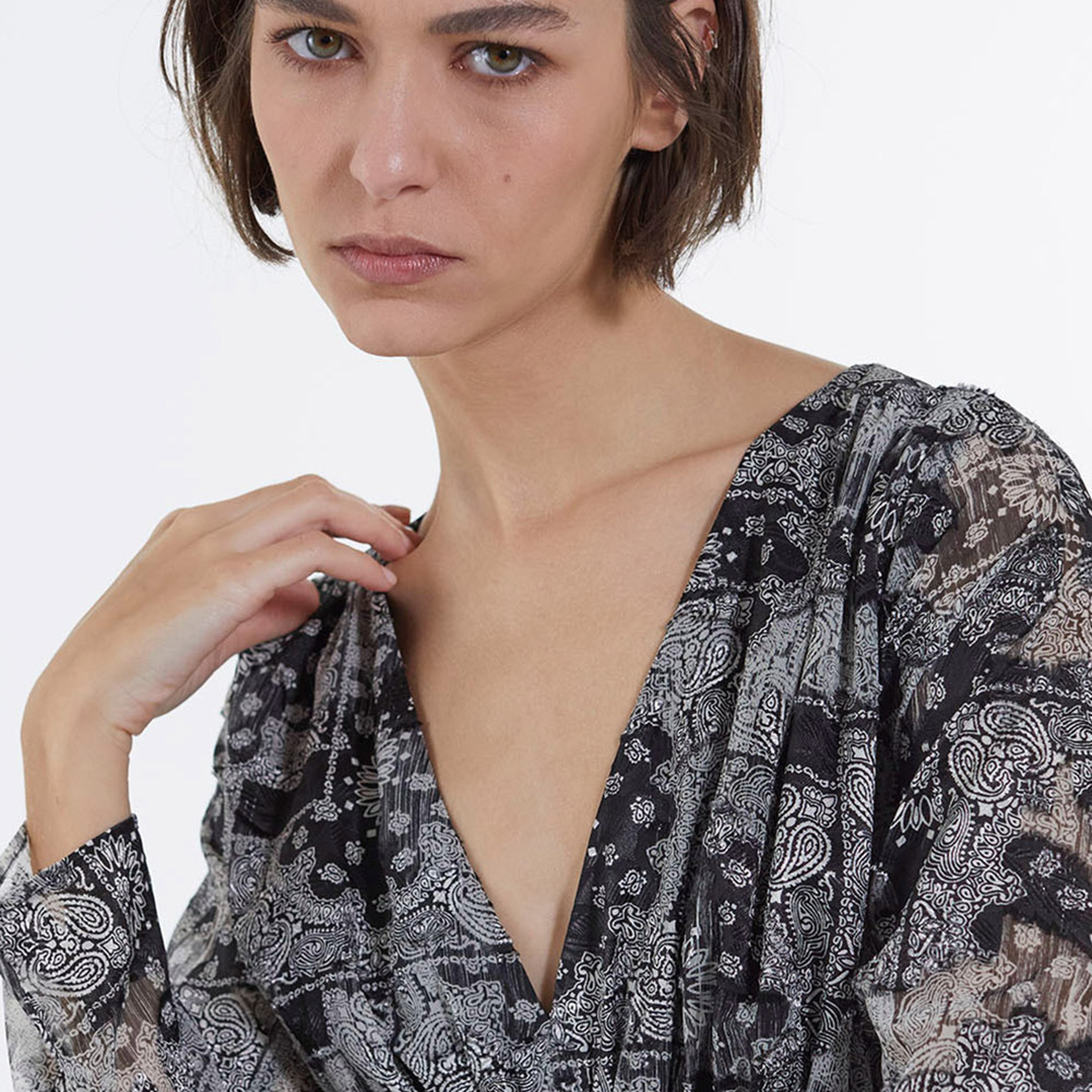 DESENLİ KADIN SİYAH ELBİSE