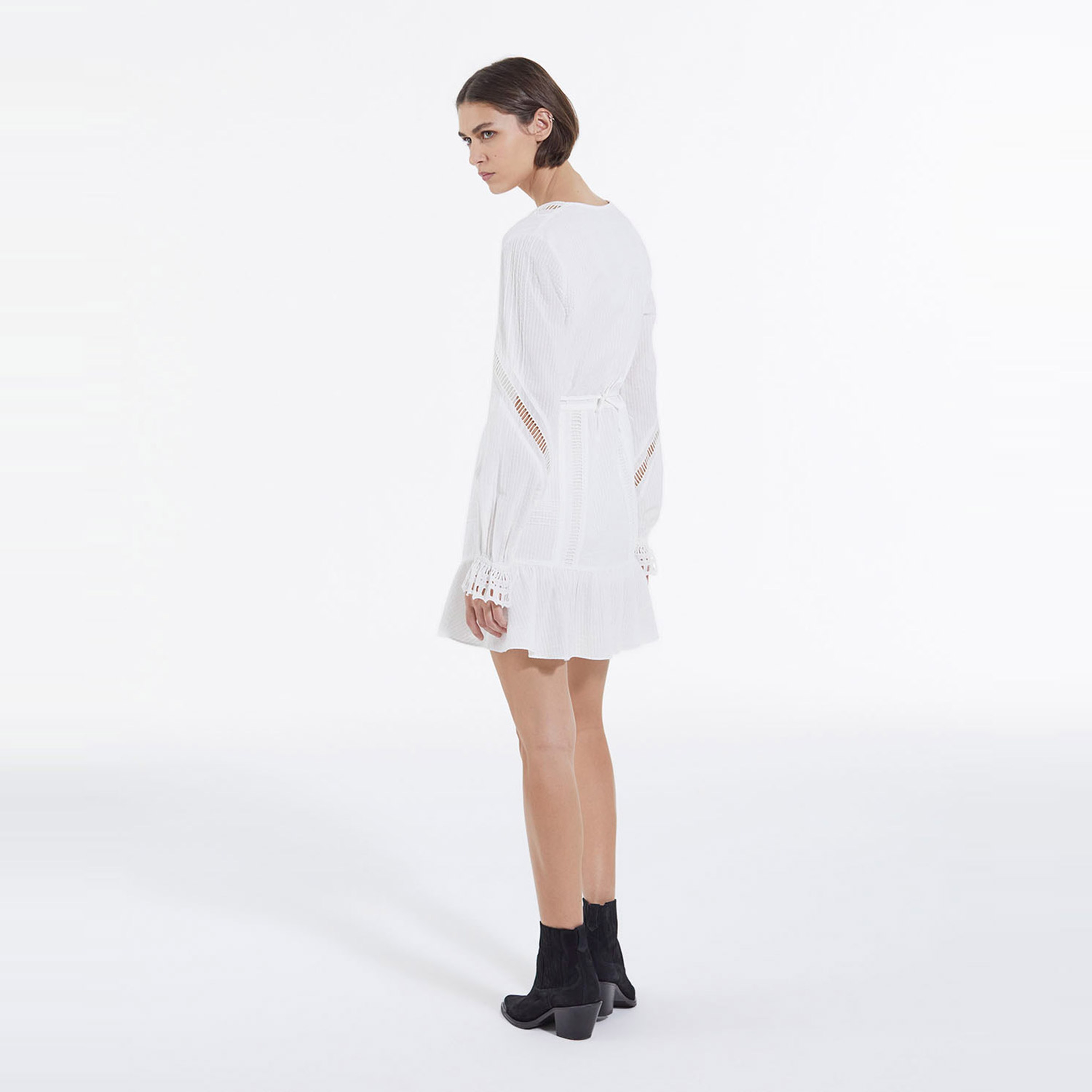 KADIN İŞLEMELİ BEYAZ ELBİSE