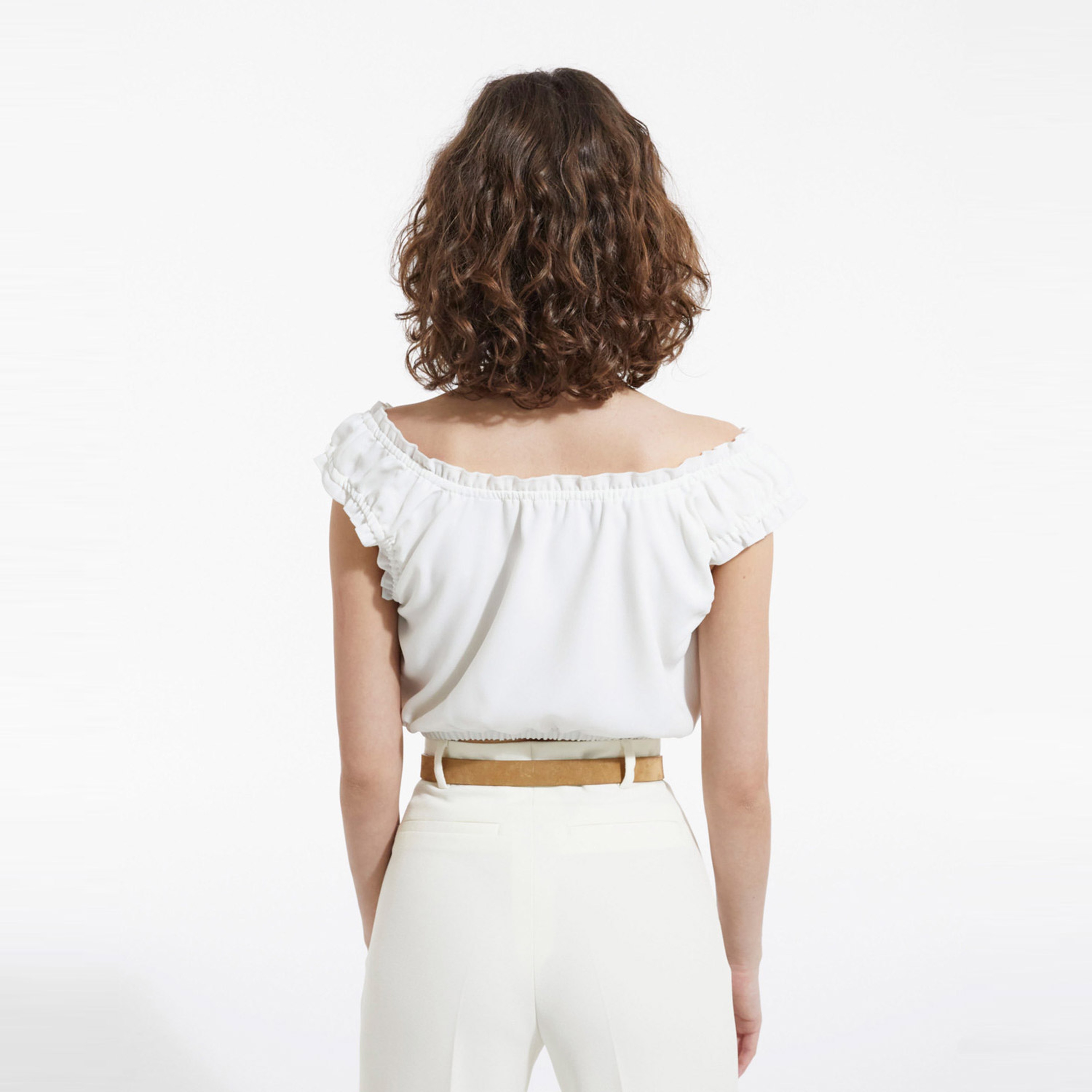 KADIN BALON KOLLU BEYAZ T-SHIRT