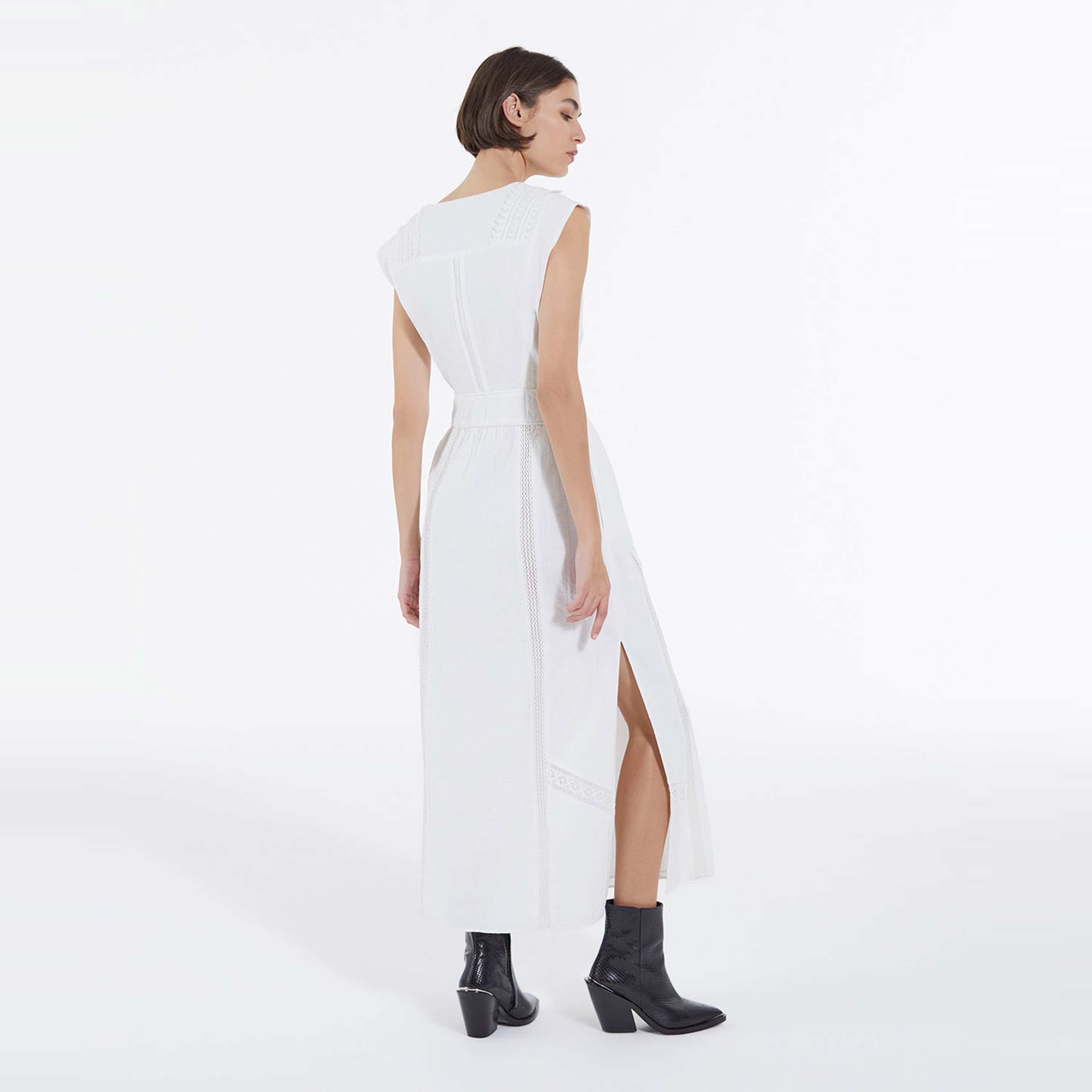 KADIN KOLSUZ BEYAZ NAKIŞLI UZUN ELBİSE