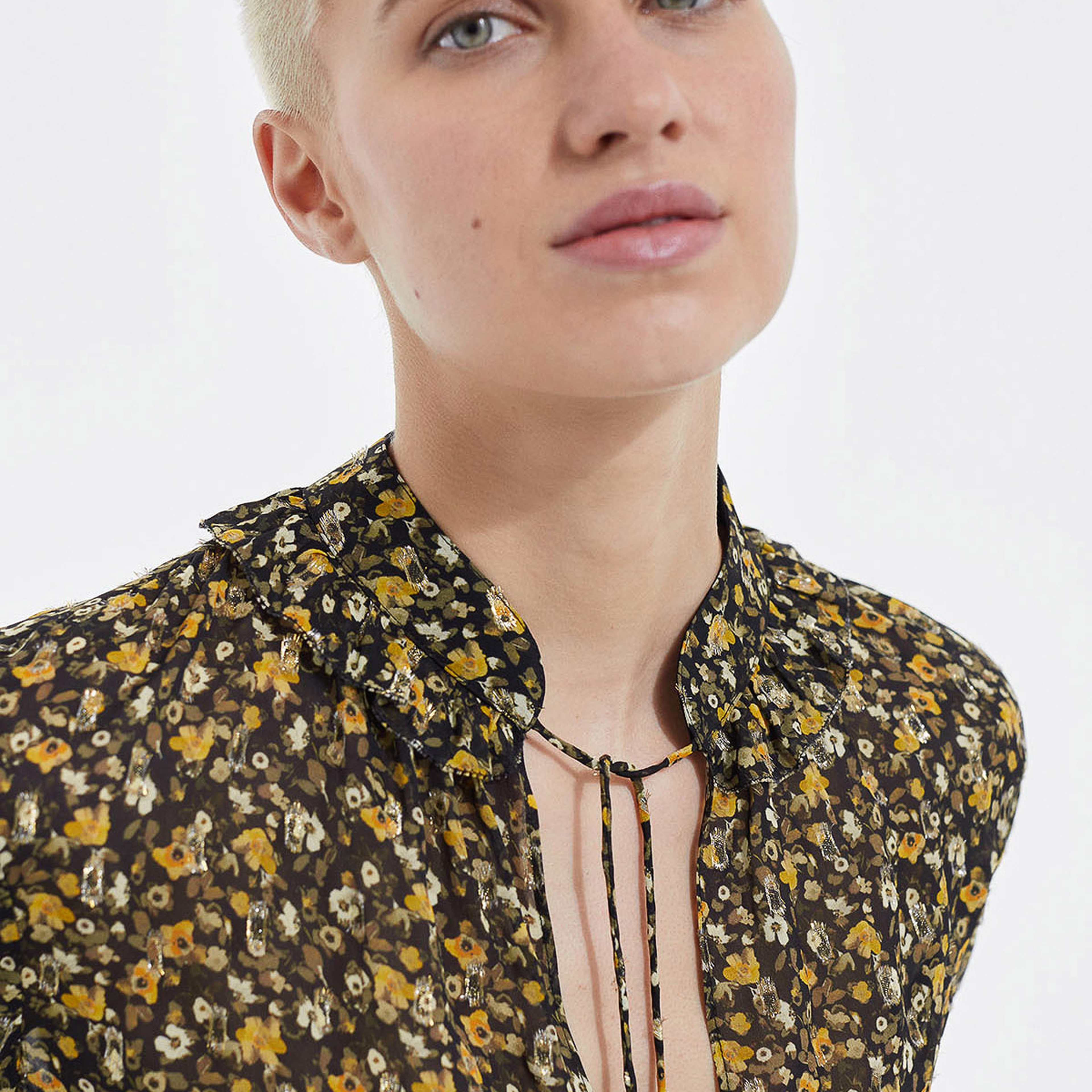 DESENLİ KADIN SİYAH BLUZ