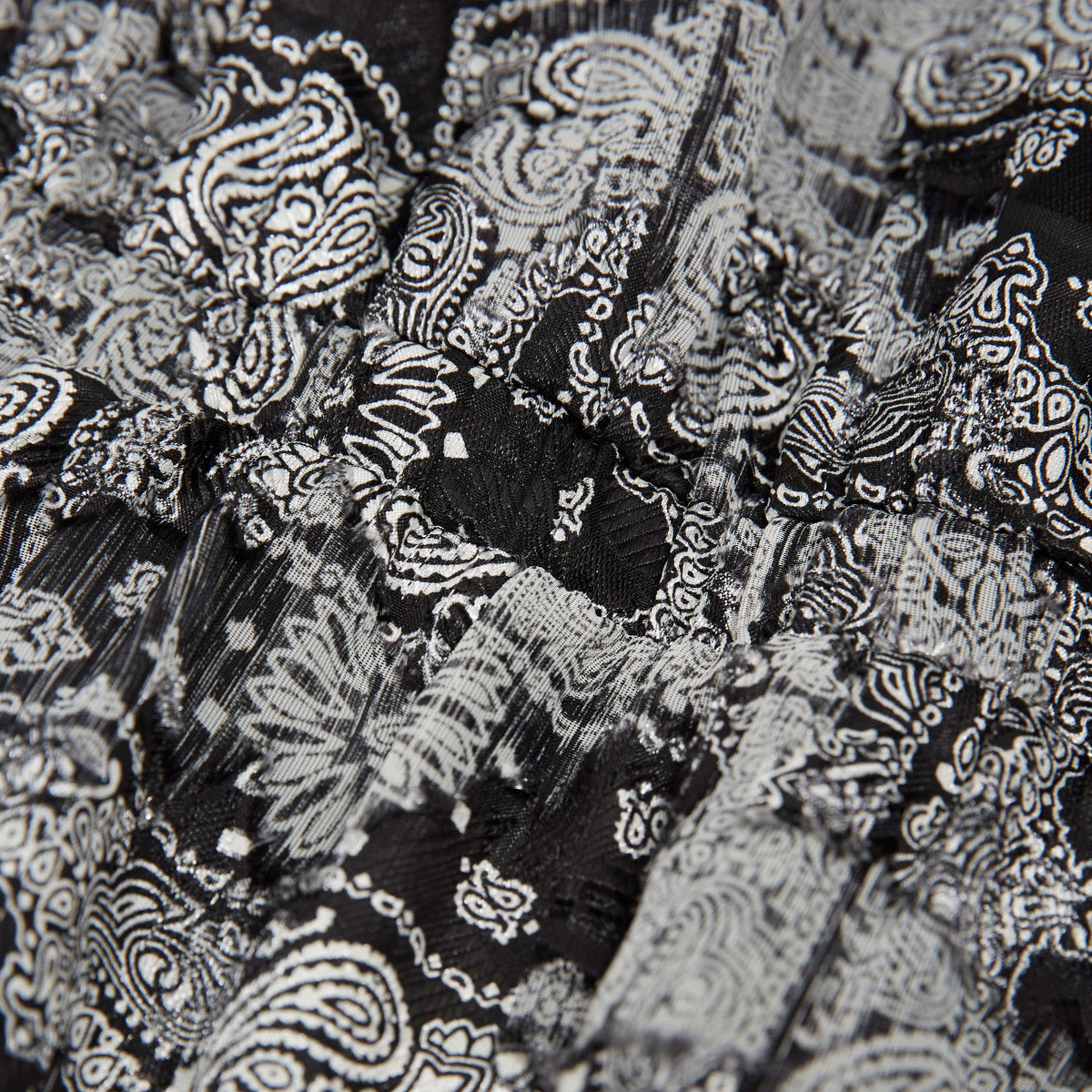 DESENLİ KADIN SİYAH ELBİSE