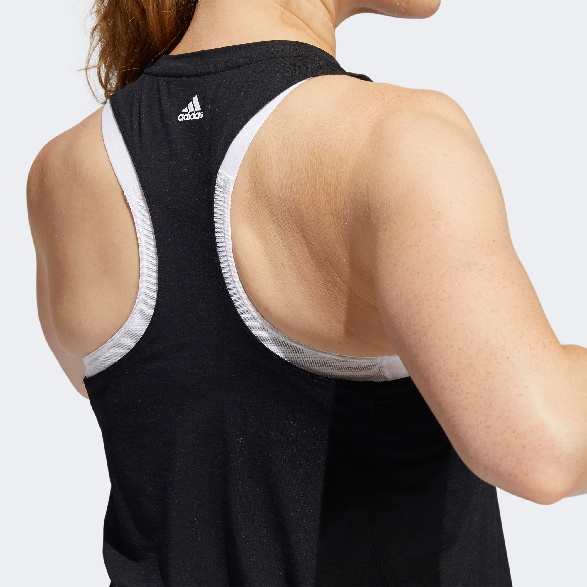 adidas Kadın Siyah T-Shirt