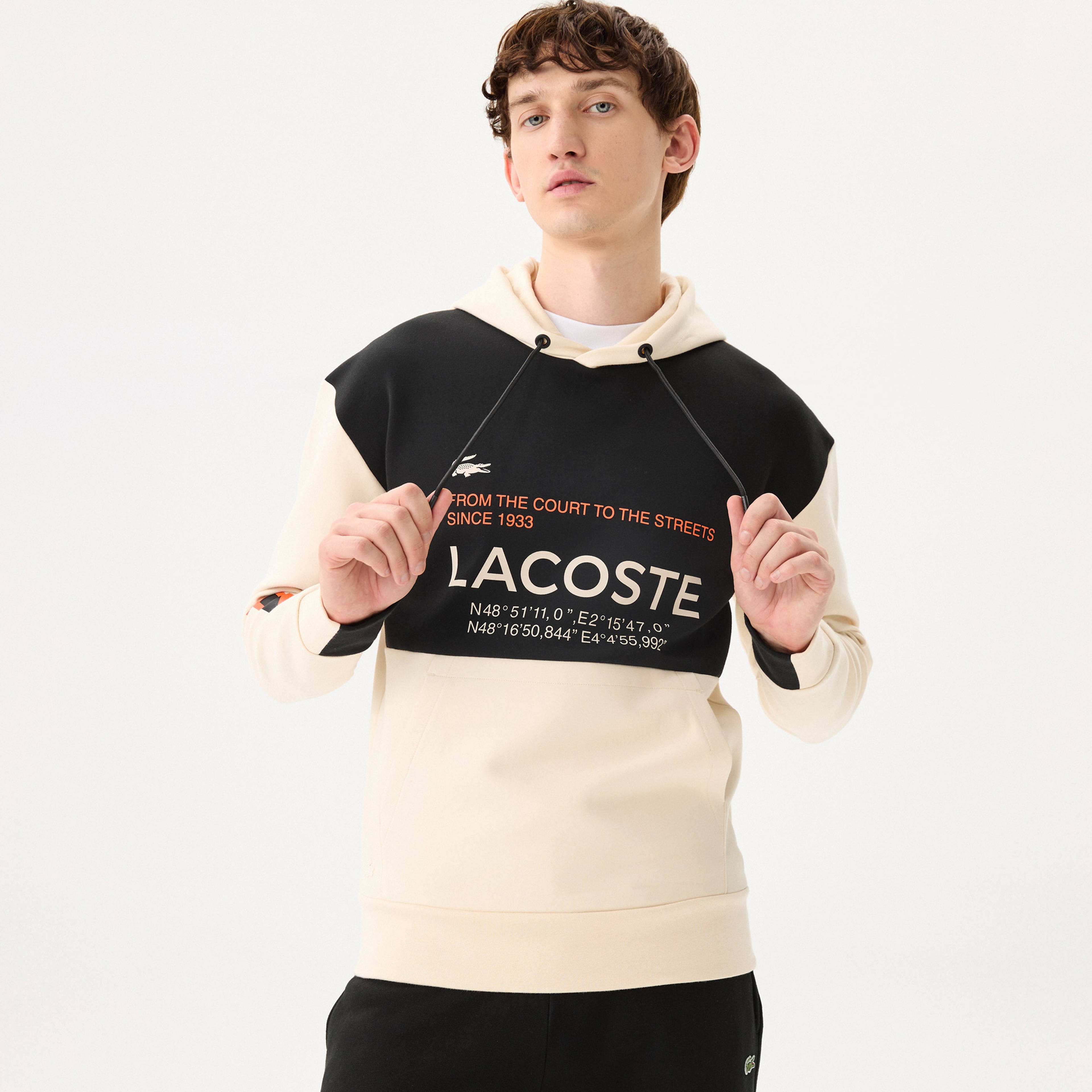Lacoste Erkek Regular Fit Ayarlanabilir Kapüşonlu Renk Bloklu Baskılı Beyaz Sweatshirt