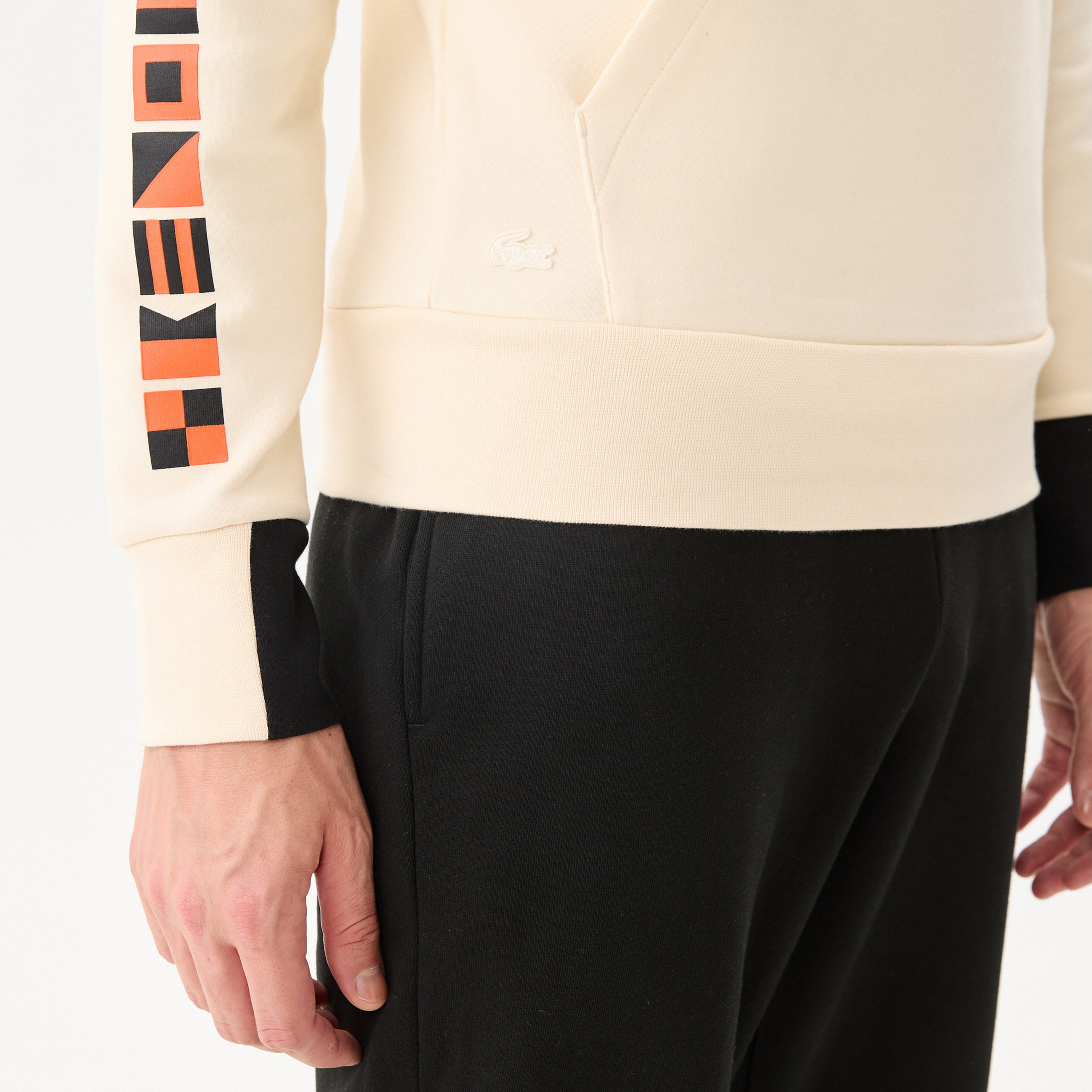 Lacoste Erkek Regular Fit Ayarlanabilir Kapüşonlu Renk Bloklu Baskılı Beyaz Sweatshirt