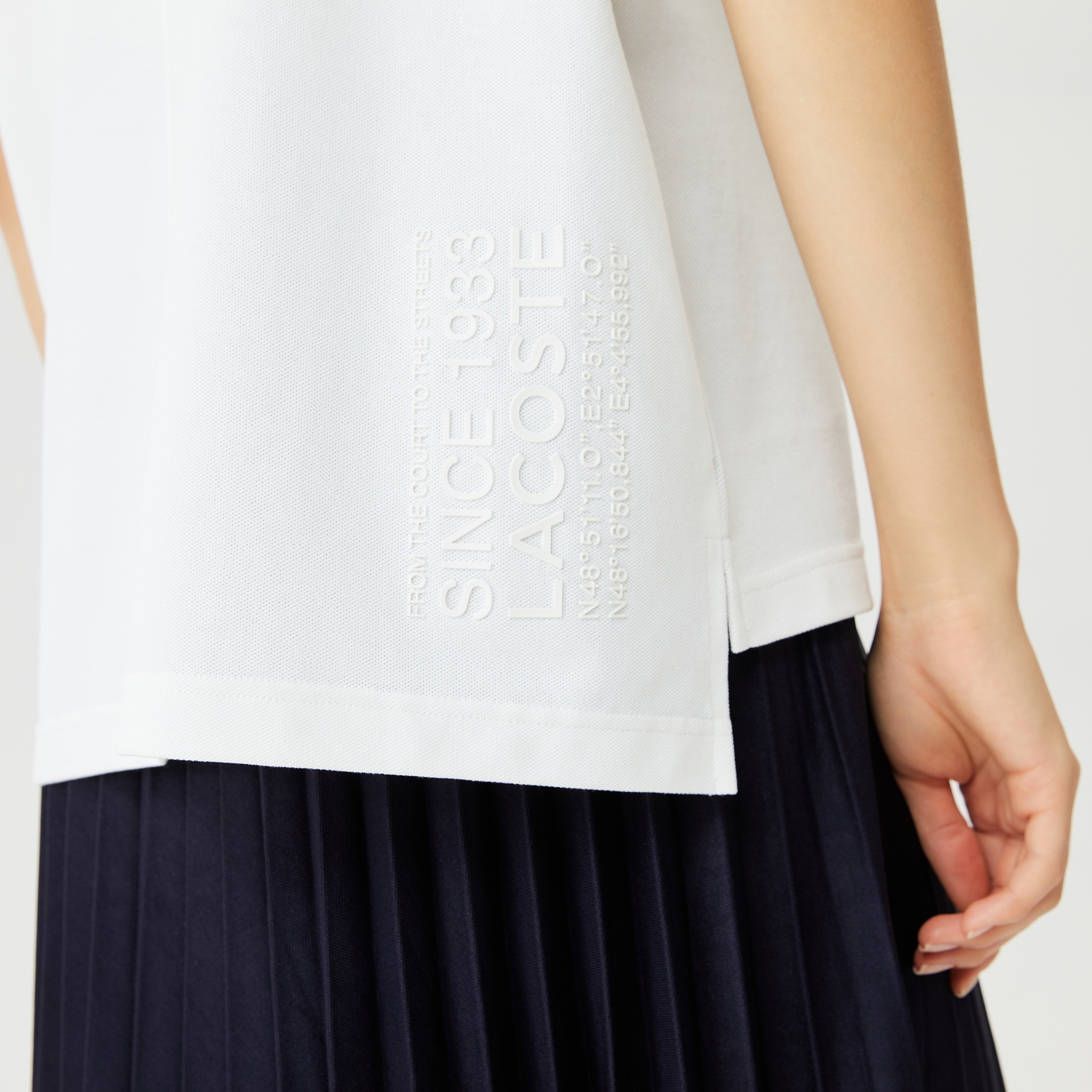 Lacoste Kadın Relaxed Fit Kapüşonlu Renk Bloklu Beyaz Polo