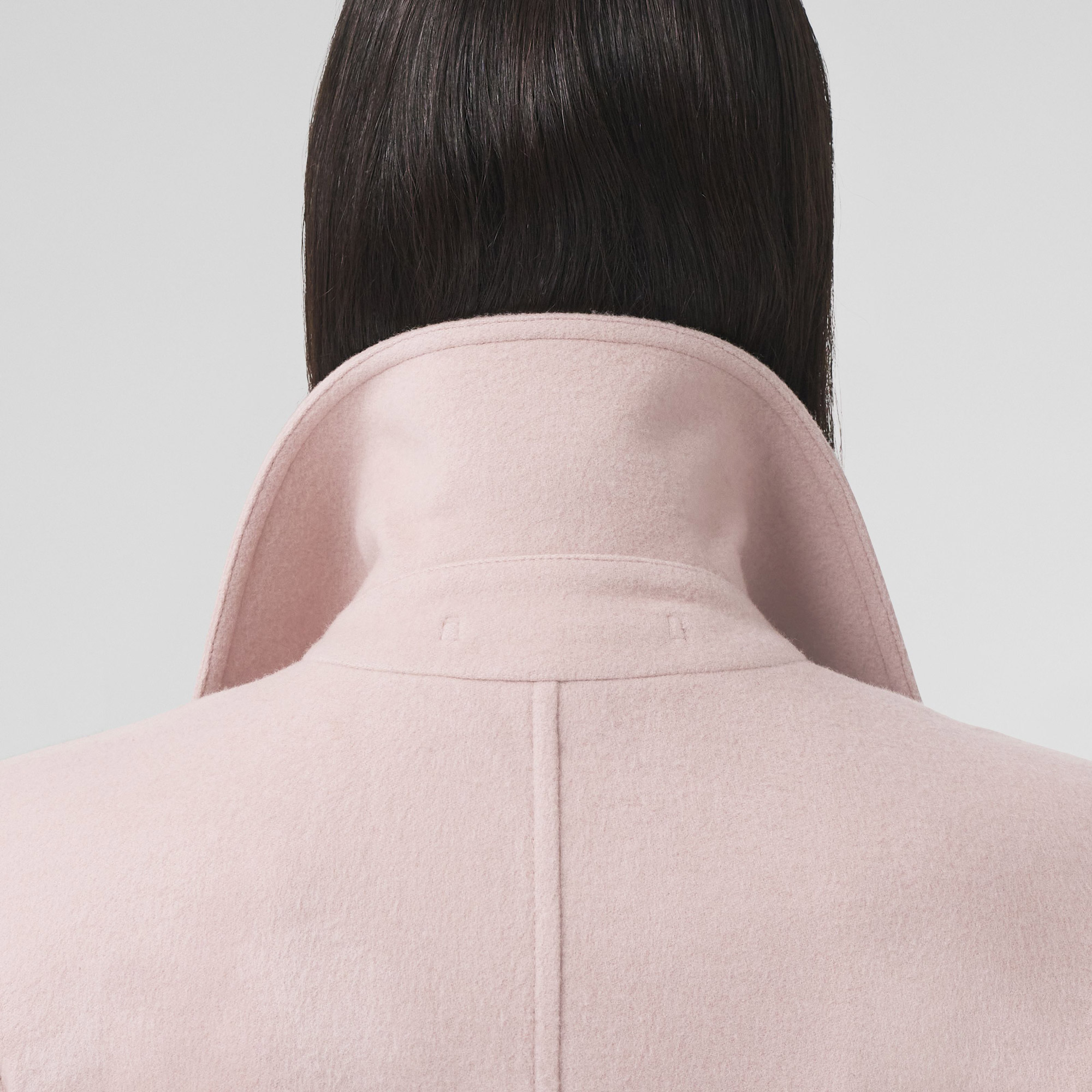 Burberry Kadın Bej Mont