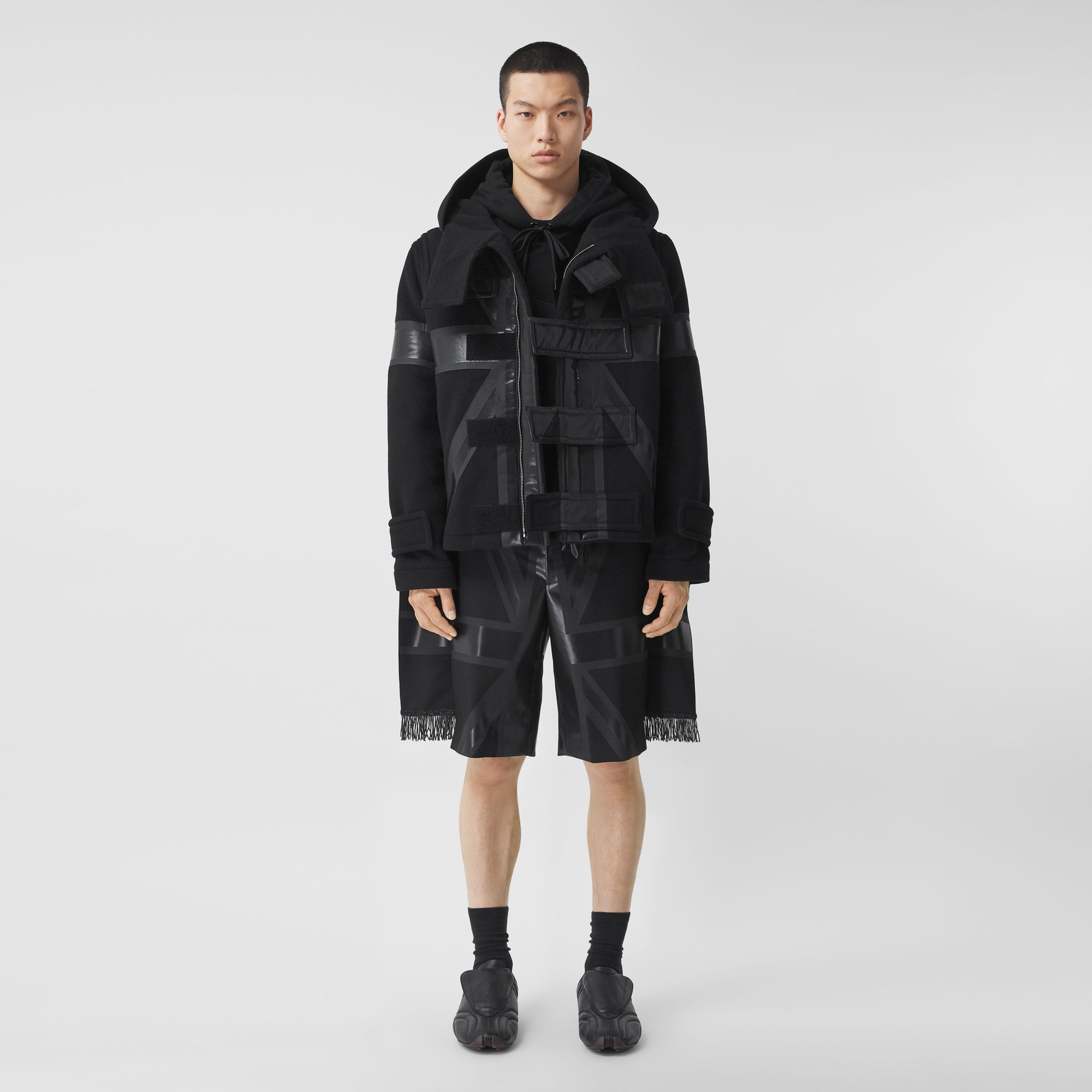 Burberry Erkek Siyah Şort
