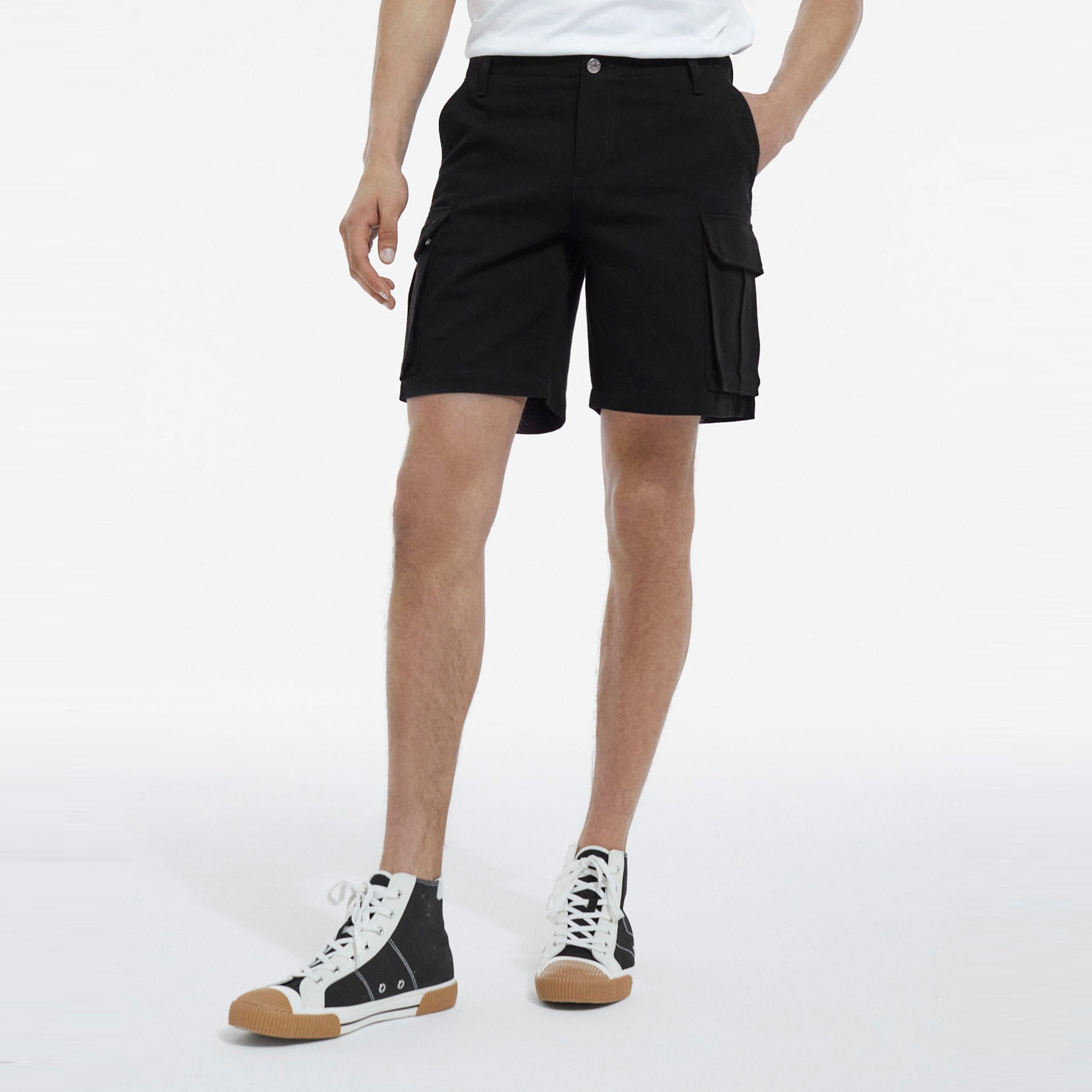 ERKEK SİYAH ORGANİK PAMUKLU KARGO CEPLİ ŞORT