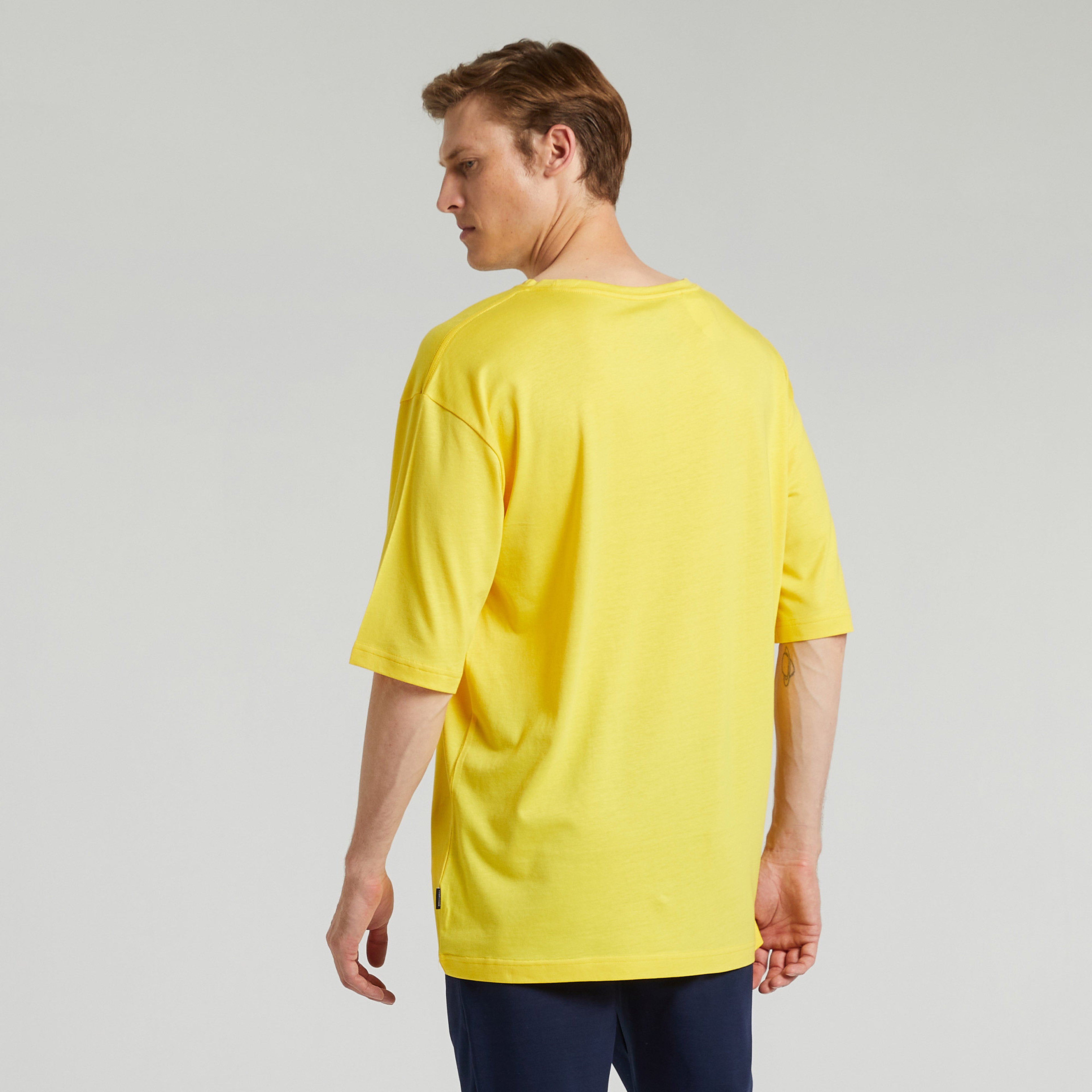 NAUTICA ERKEK SARI OVERSIZE KISA KOLLU T-SHIRT