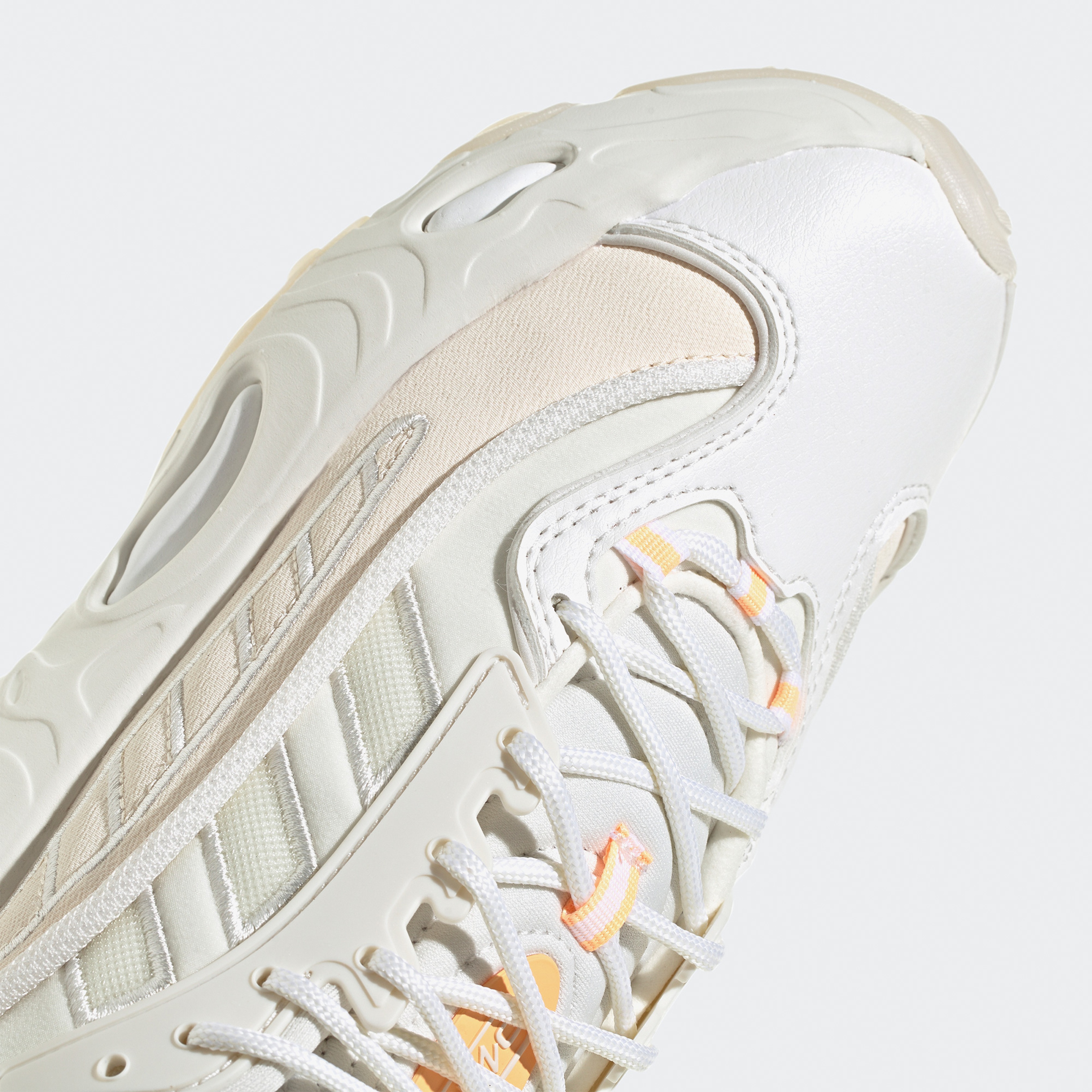adidas Oznova Kadın Beyaz Spor Ayakkabı38GW6819| Occasion