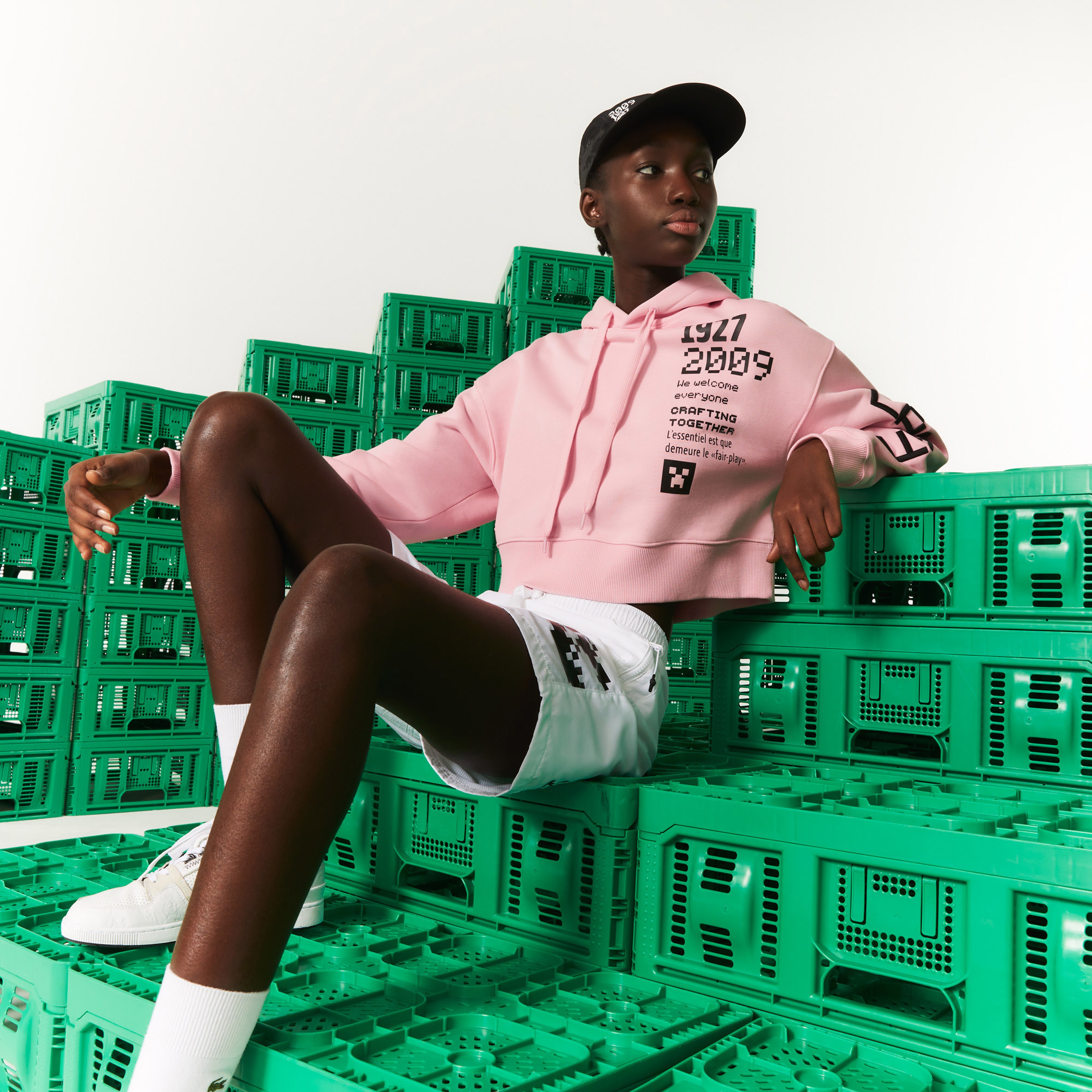 Lacoste X Minecraft Kadın Relaxed Fit Kapüşonlu Baskılı Pembe Sweatshirt