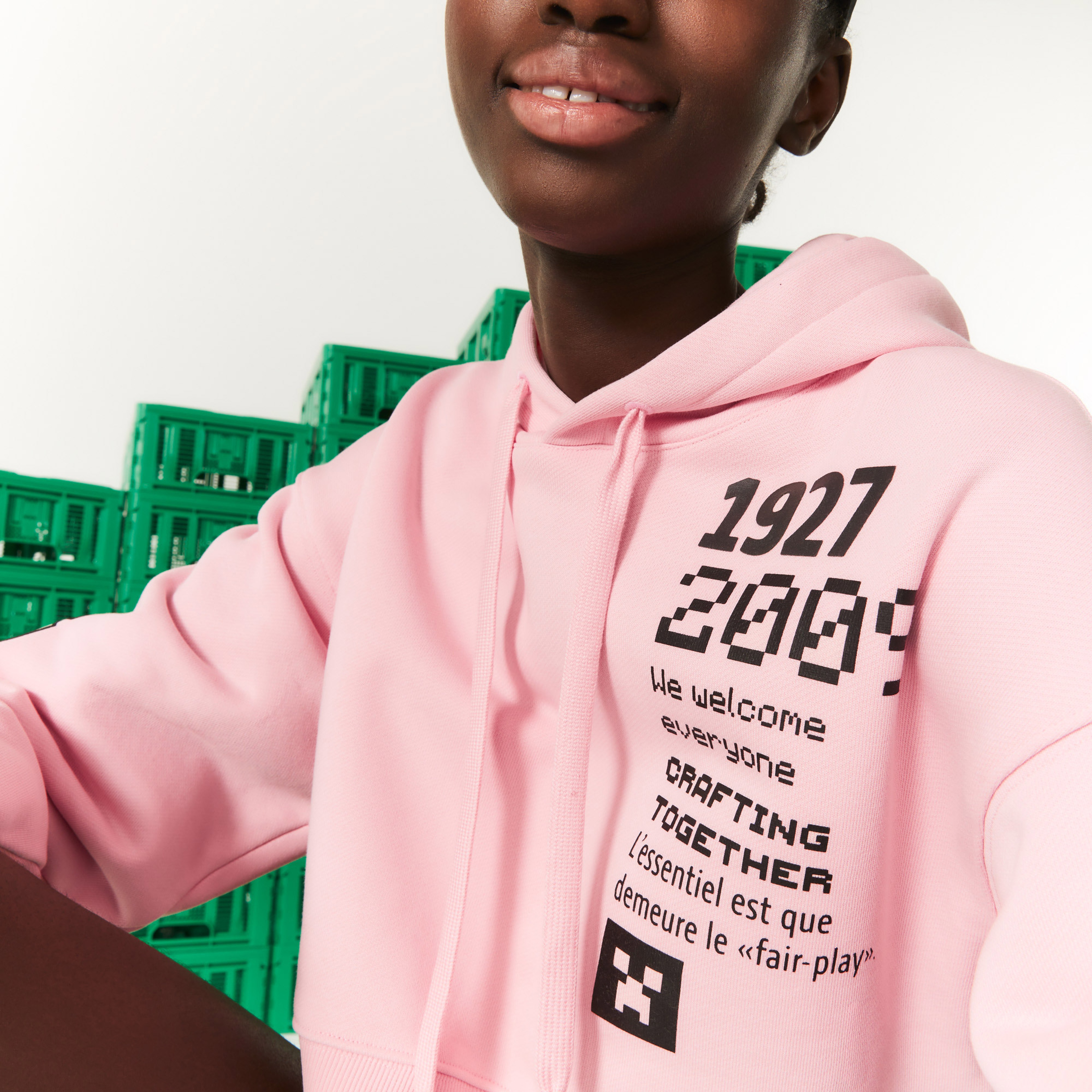 Lacoste X Minecraft Kadın Relaxed Fit Kapüşonlu Baskılı Pembe Sweatshirt