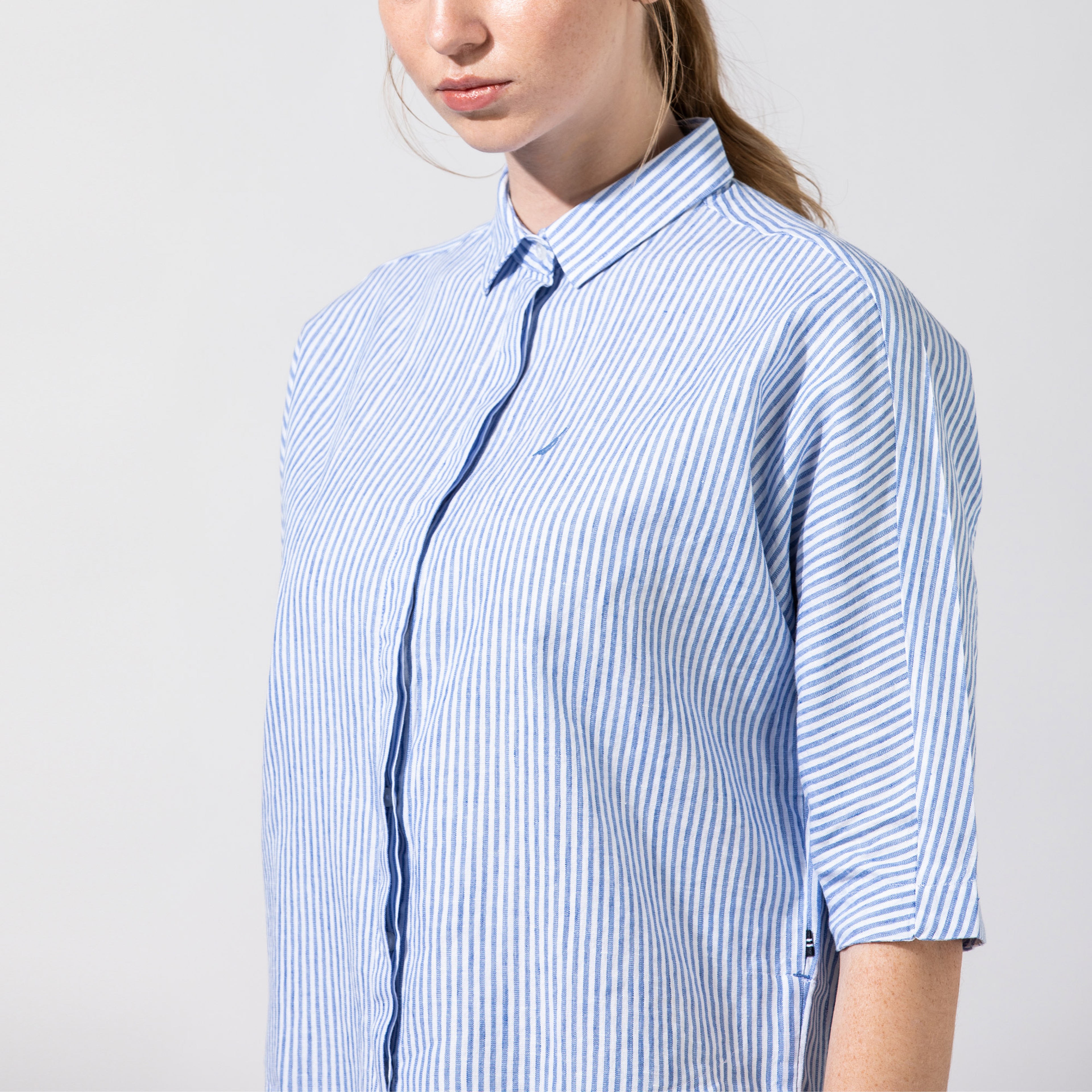 NAUTICA KADIN MAVİ ÇİZGİLİ TRUVAKAR KOL GÖMLEK