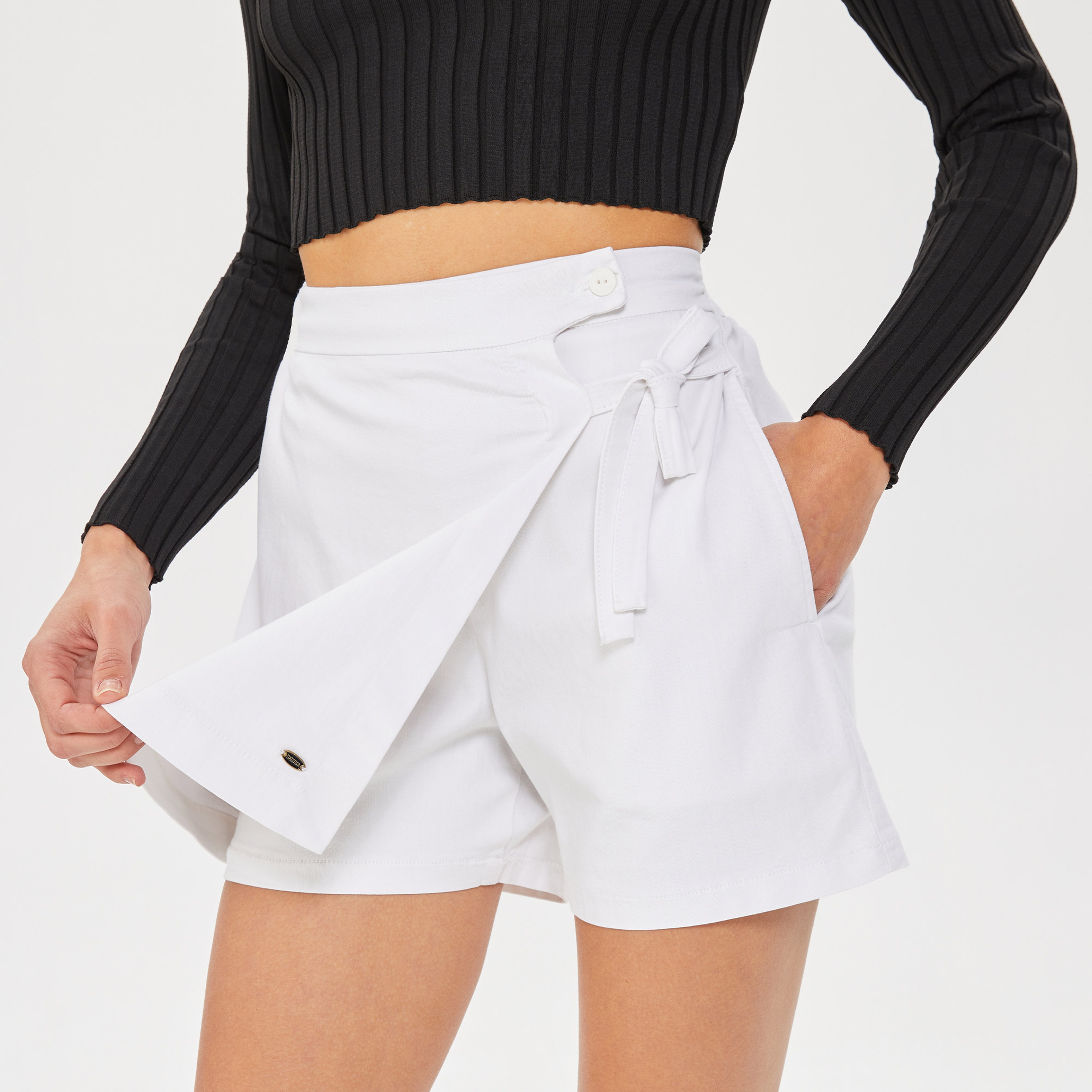 NAUTICA KADIN BEYAZ STANDART FIT ŞORT ETEK