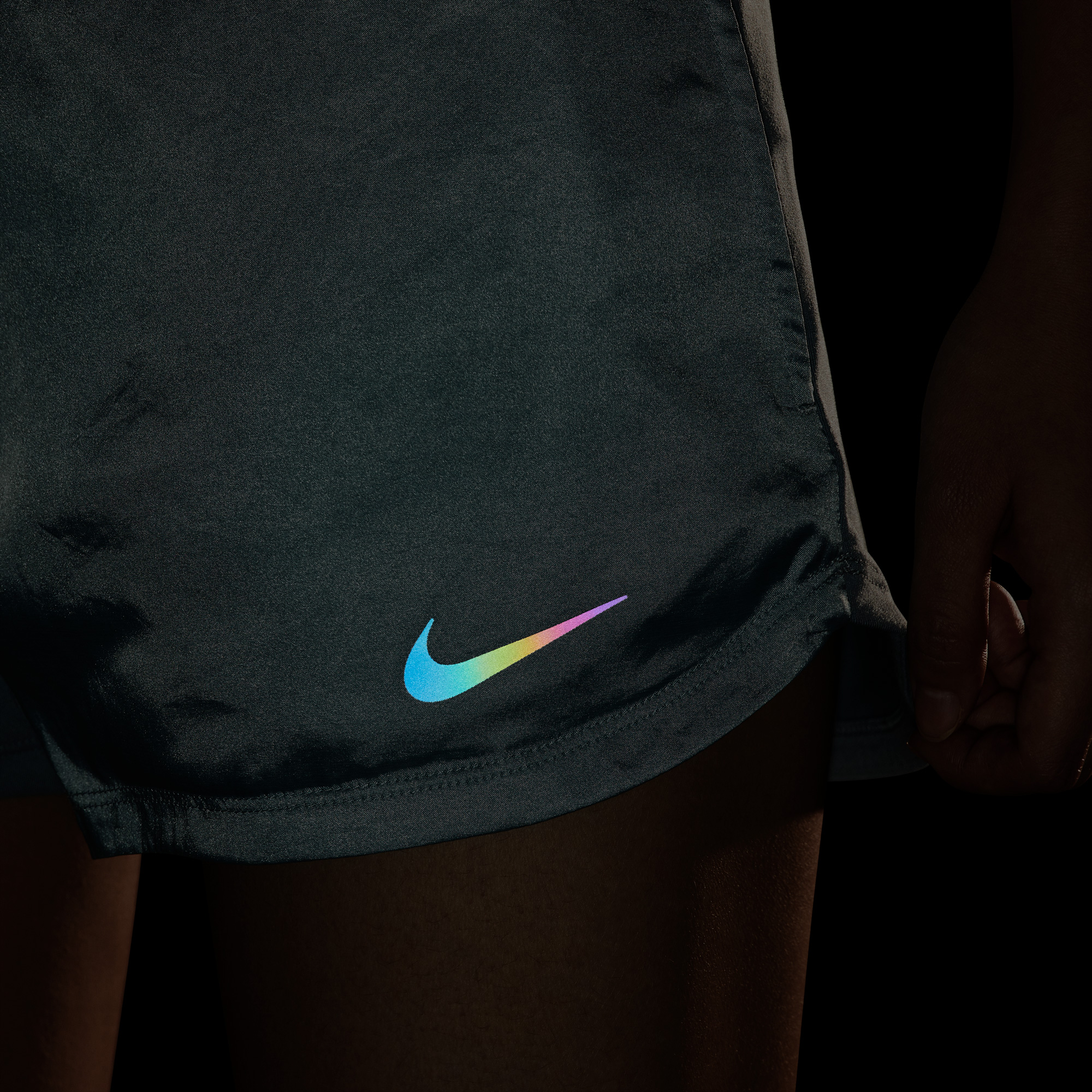 Nike Tfadv Run Division Kadın Gri Şort