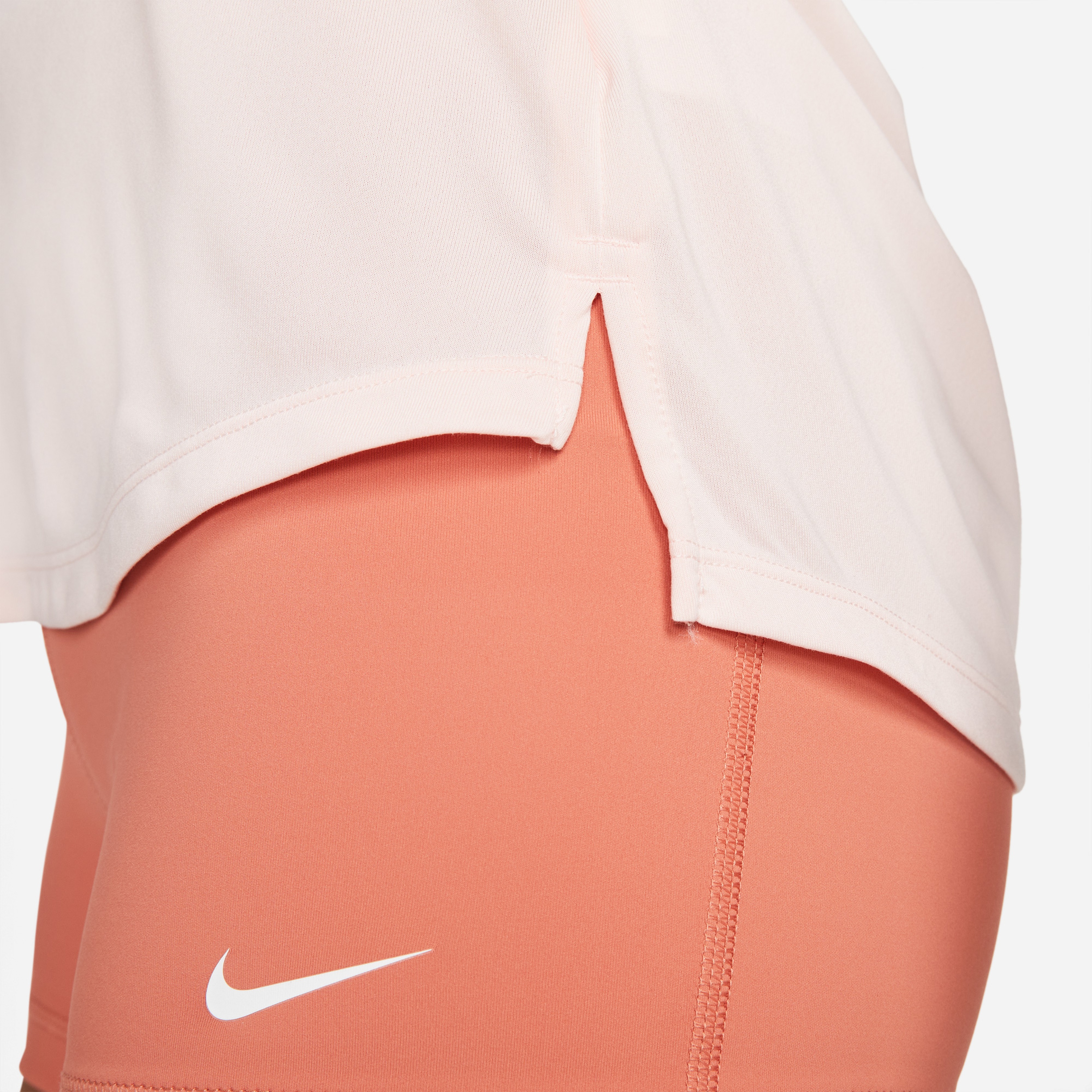 Nike One Dri-Fit Elastika Standart Kadın Beyaz T-Shirt