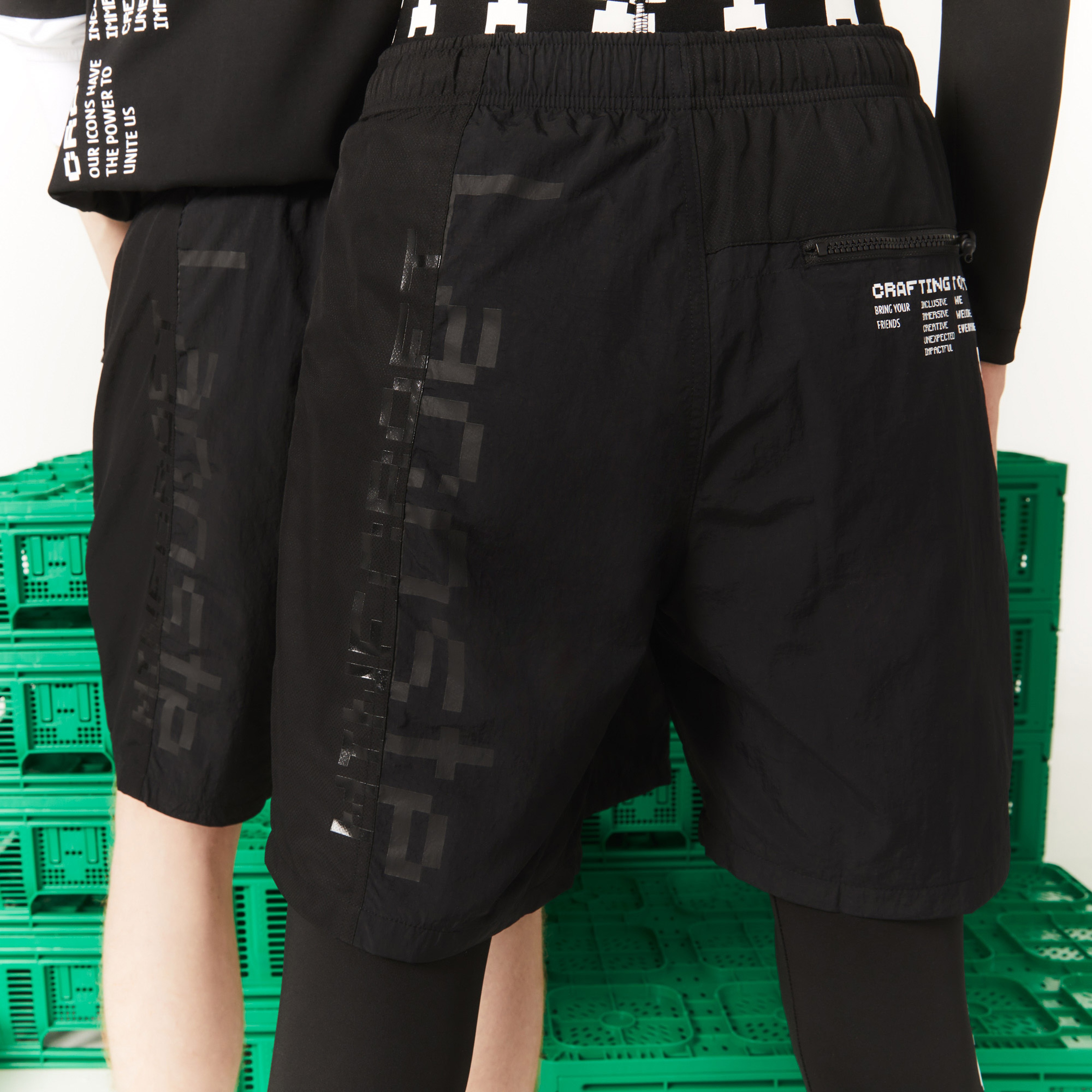 Lacoste L!VE x Minecraft Unisex Regular Fit Baskılı Siyah Şort