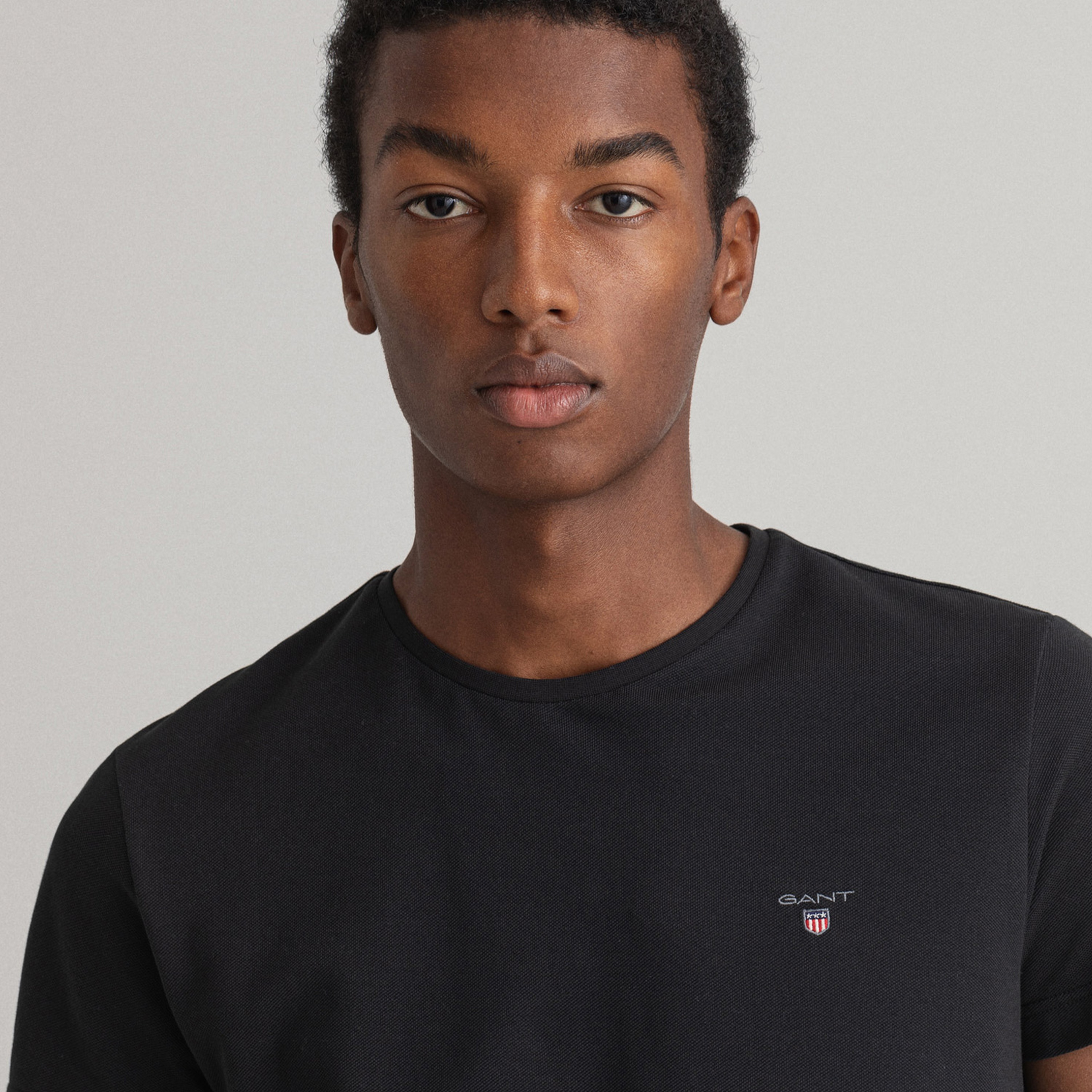 GANT Erkek Siyah Regular Fit Bisiklet Yaka T-shirt