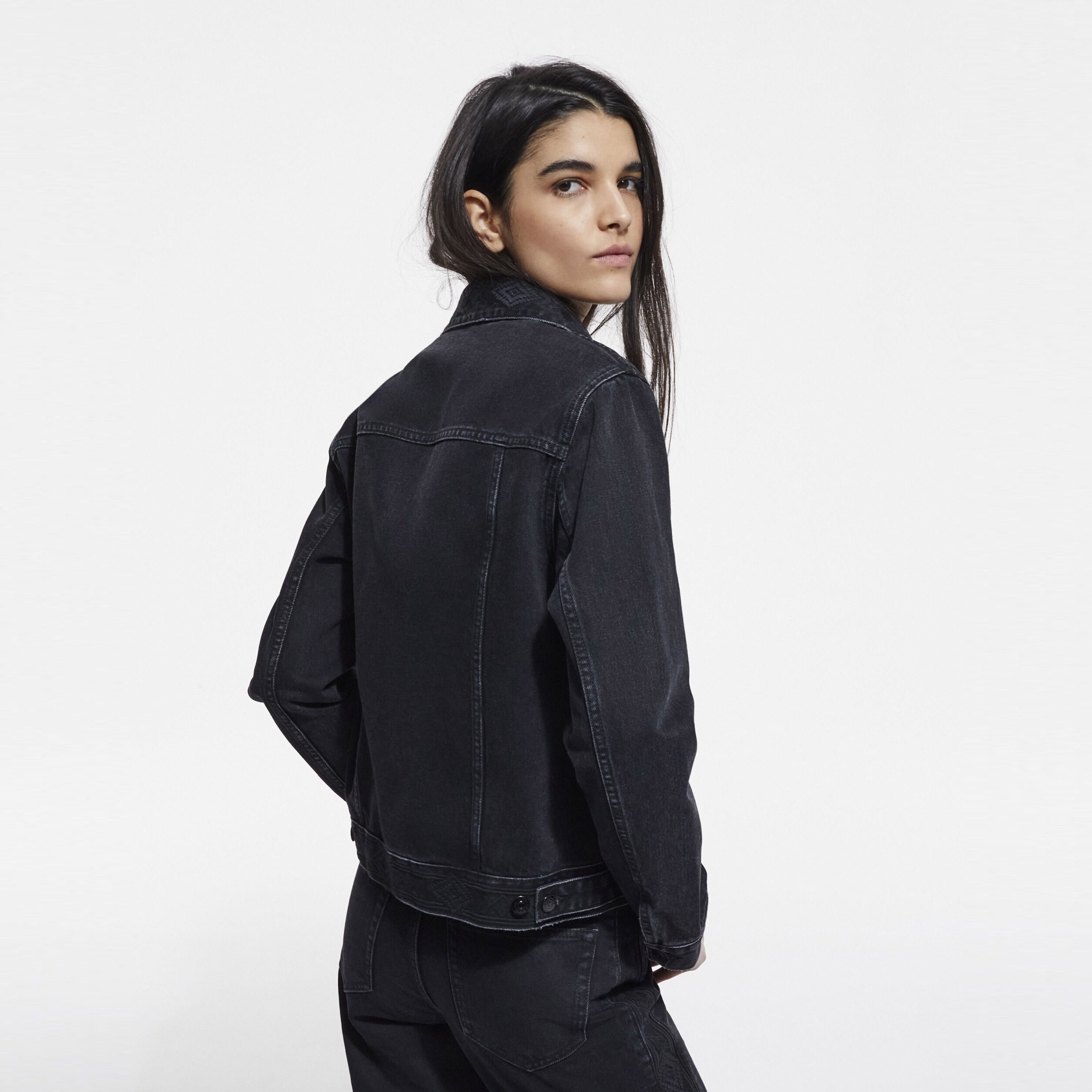 KADIN SİYAH KOT CEKET