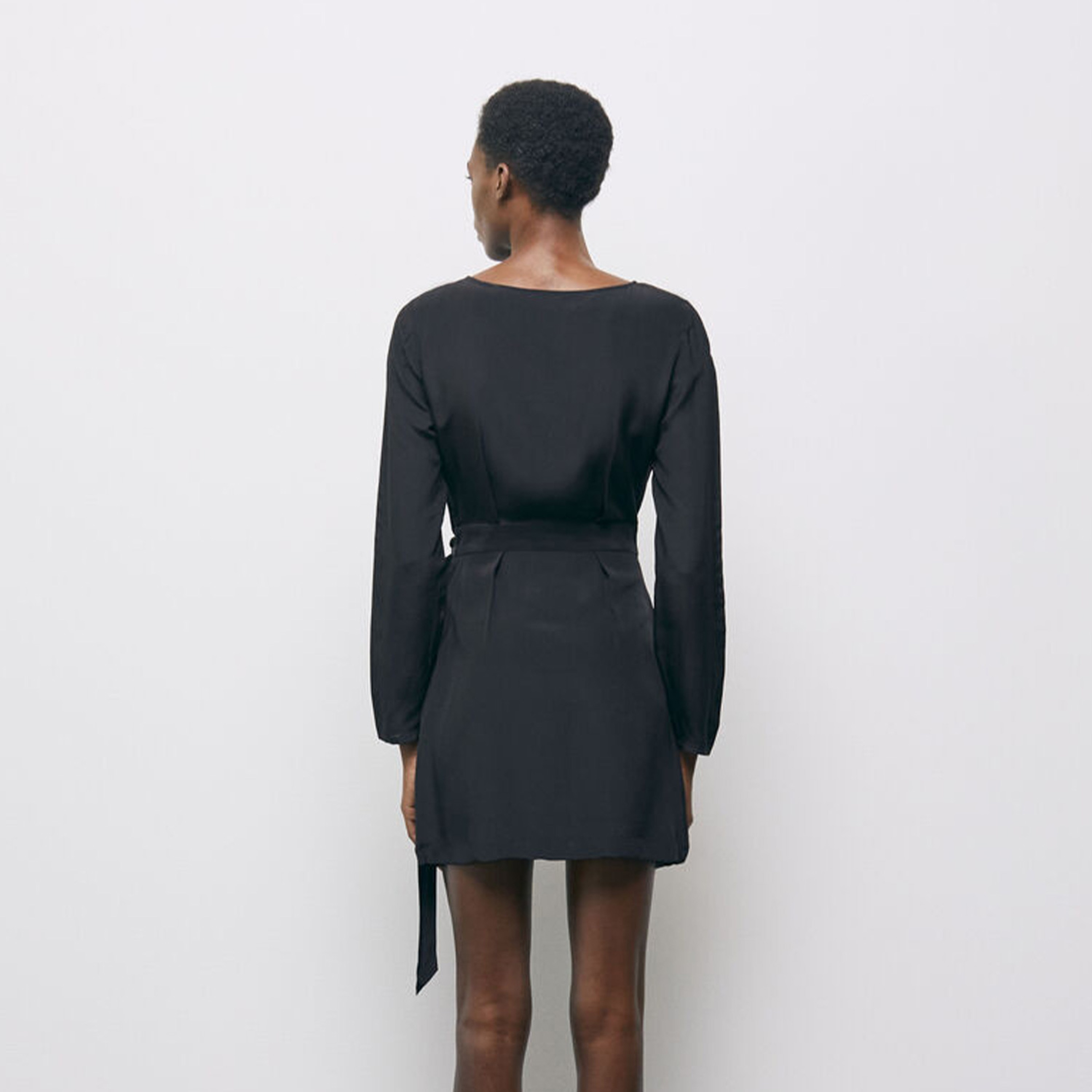 KADIN SİYAH ELBİSE