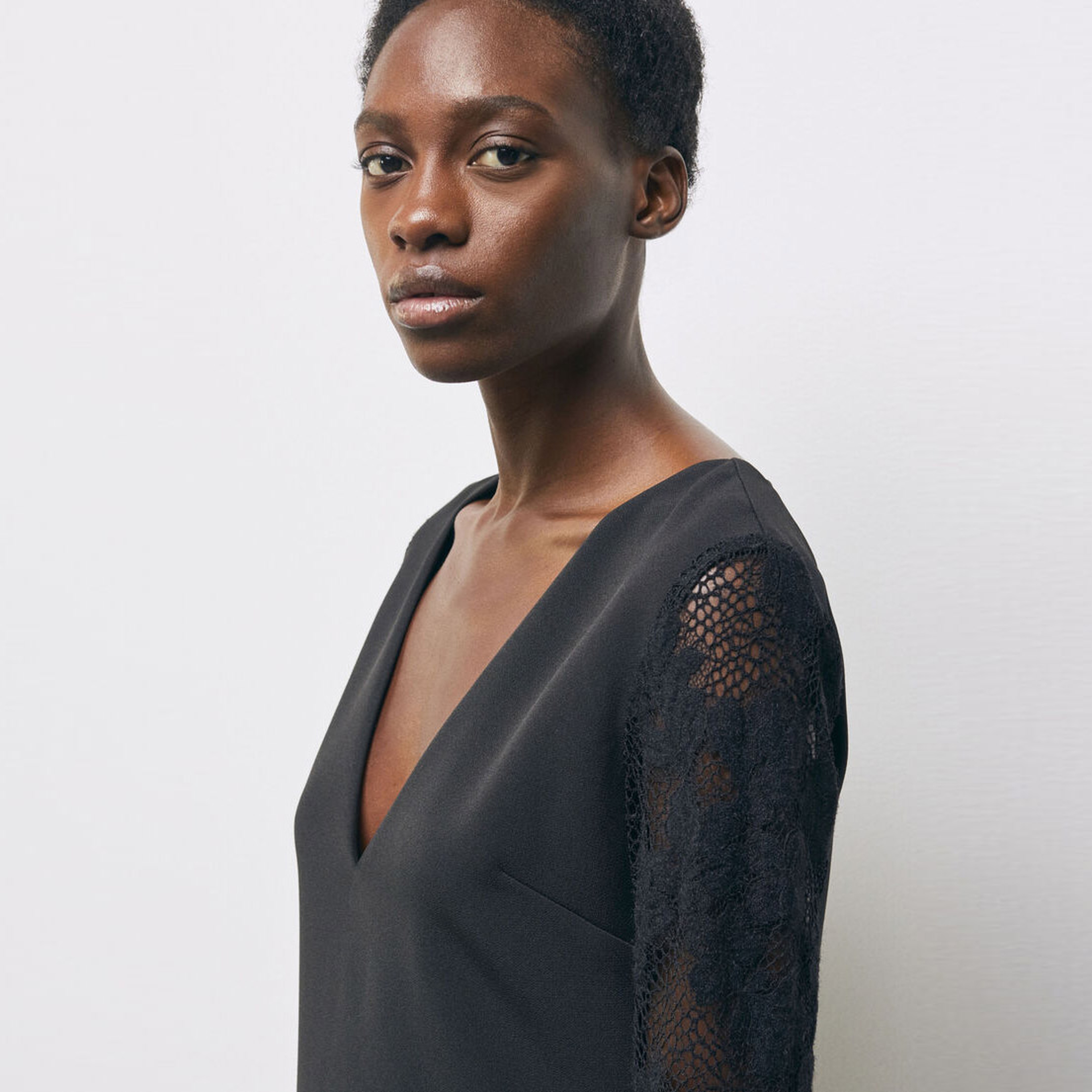 KADIN SİYAH ELBİSE