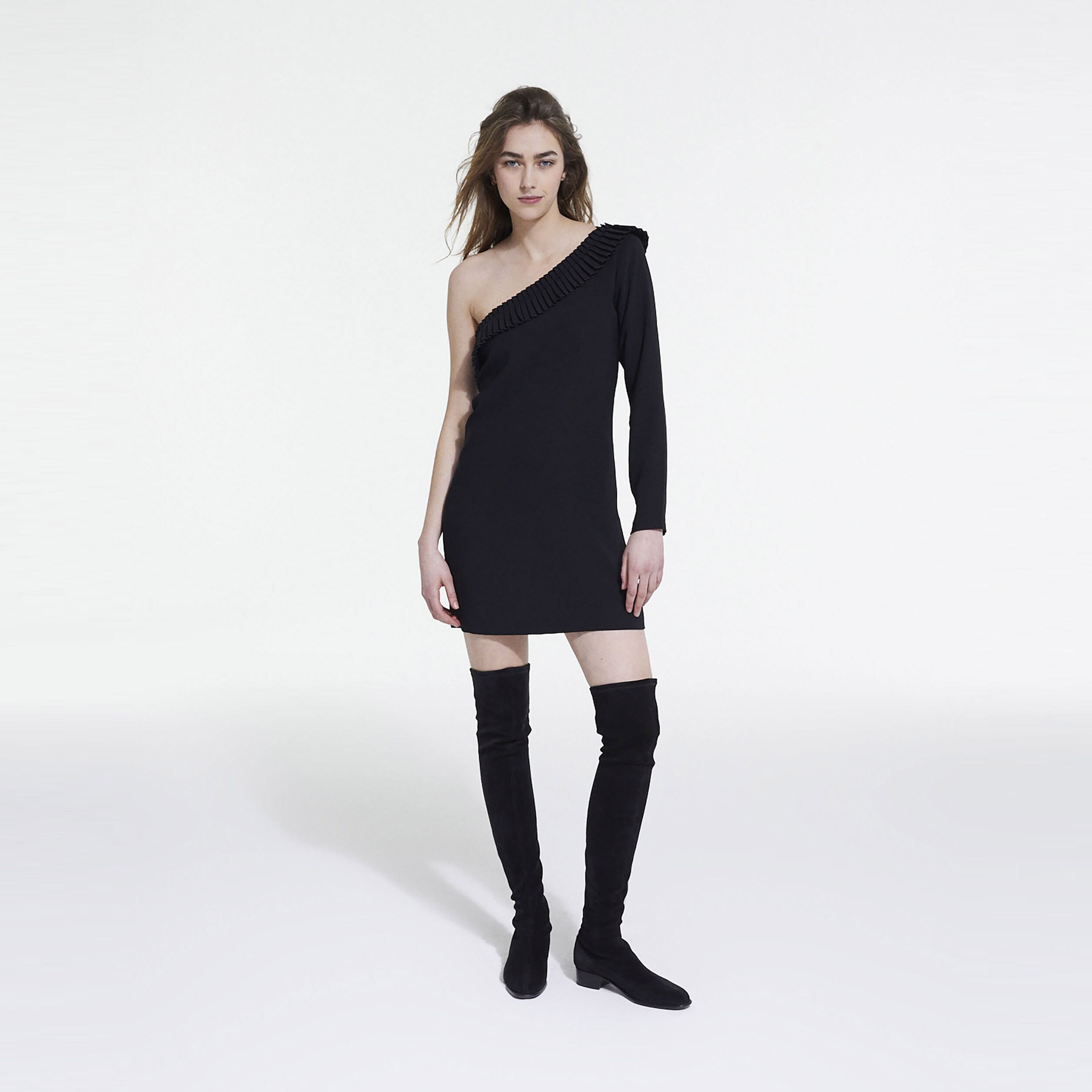 KADIN SİYAH ELBİSE