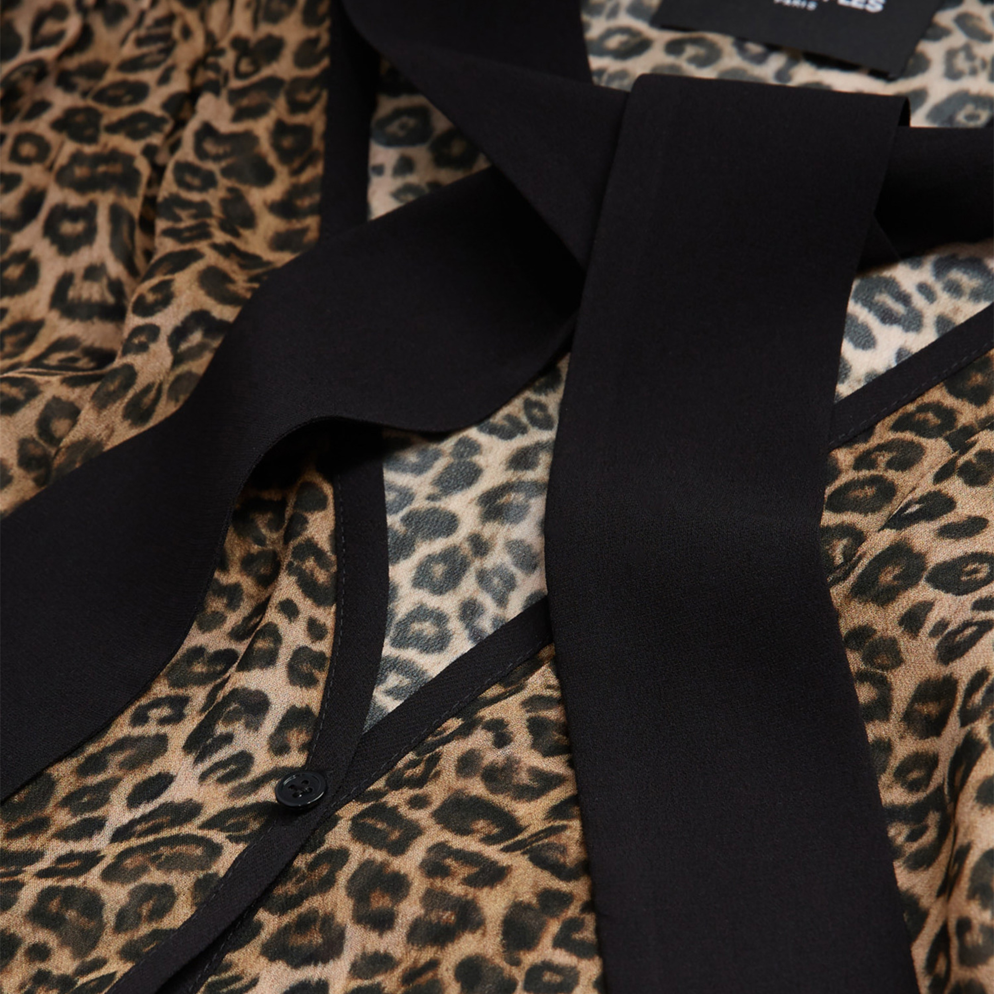 KADIN LEOPAR DESENLİ BLUZ