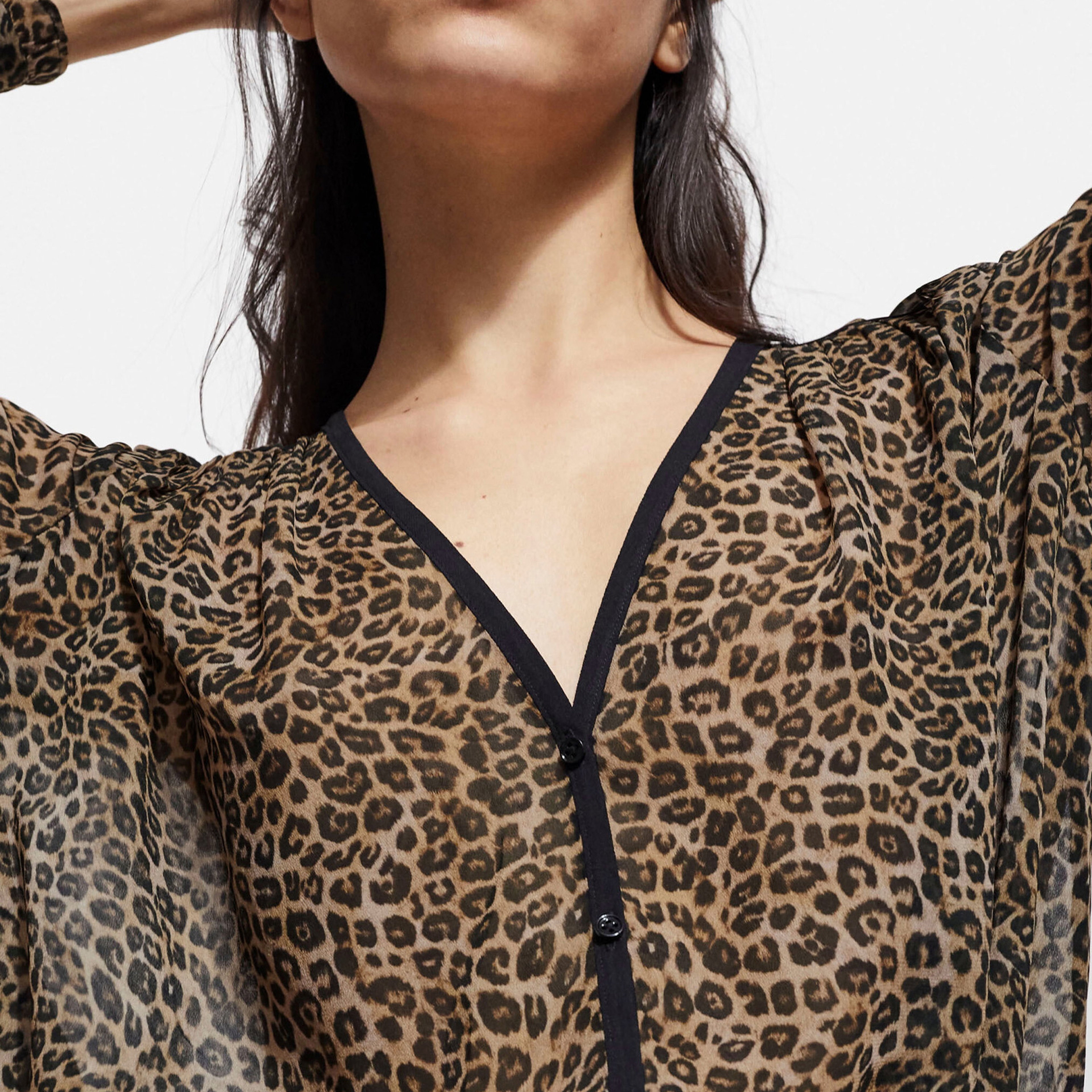 KADIN LEOPAR DESENLİ BLUZ