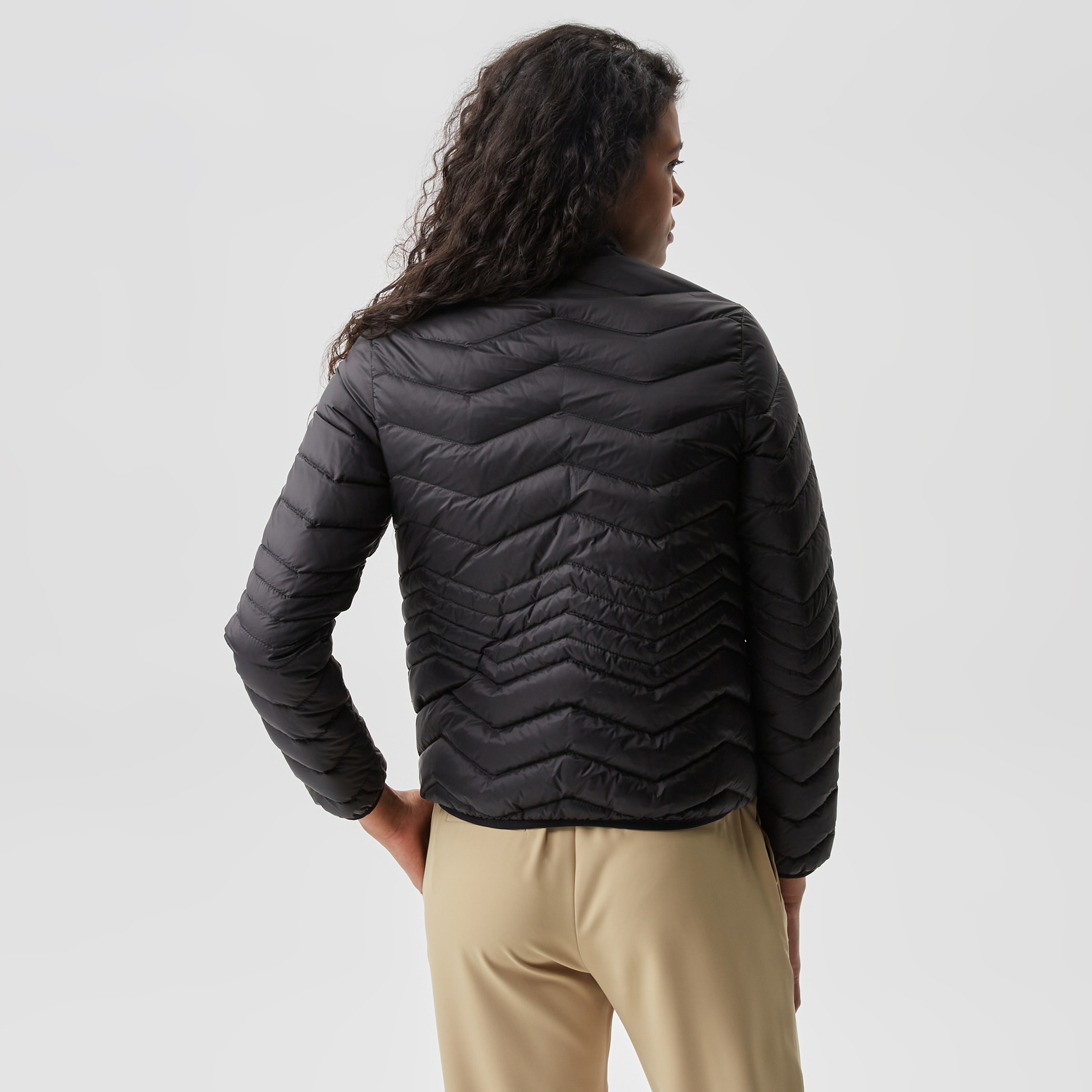 Kadın Dik Yaka Kapitone Siyah Mont