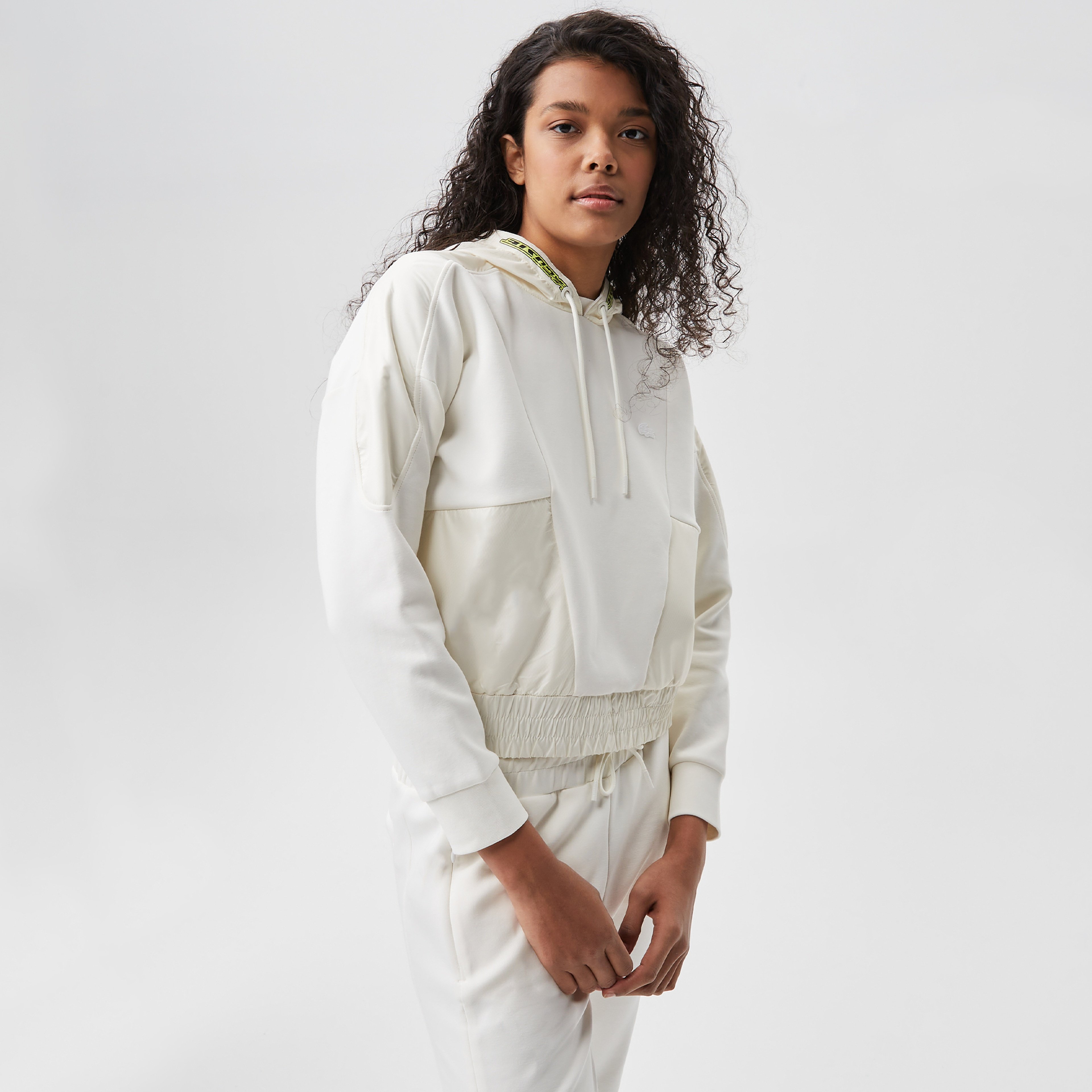 Kadın Slim Fit Kapüşonlu Renk Bloklu Beyaz Sweatshirt