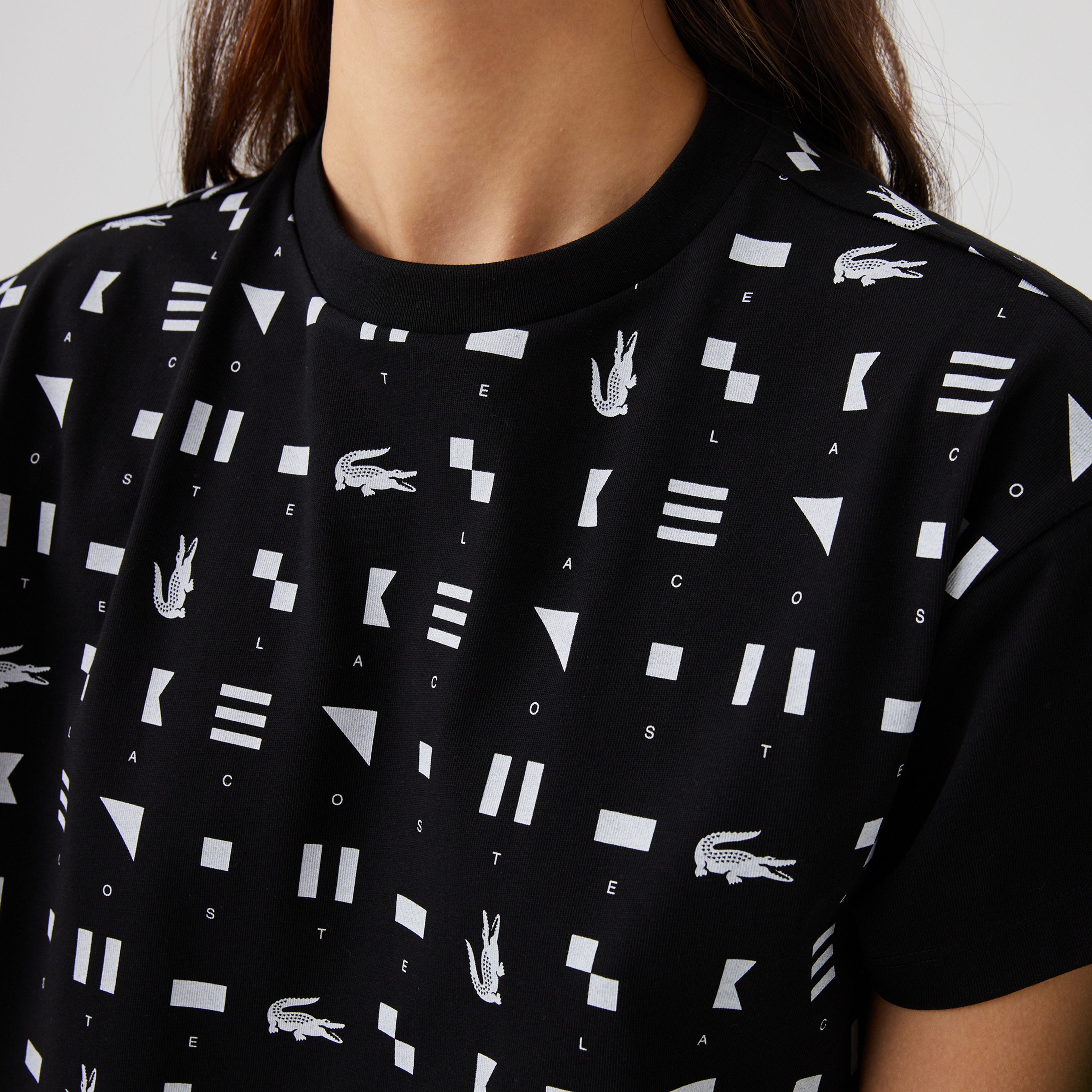 Lacoste SPORT Kadın Relaxed Fit Bisiklet Yaka Desenli Organik Pamuk Siyah T-Shirt