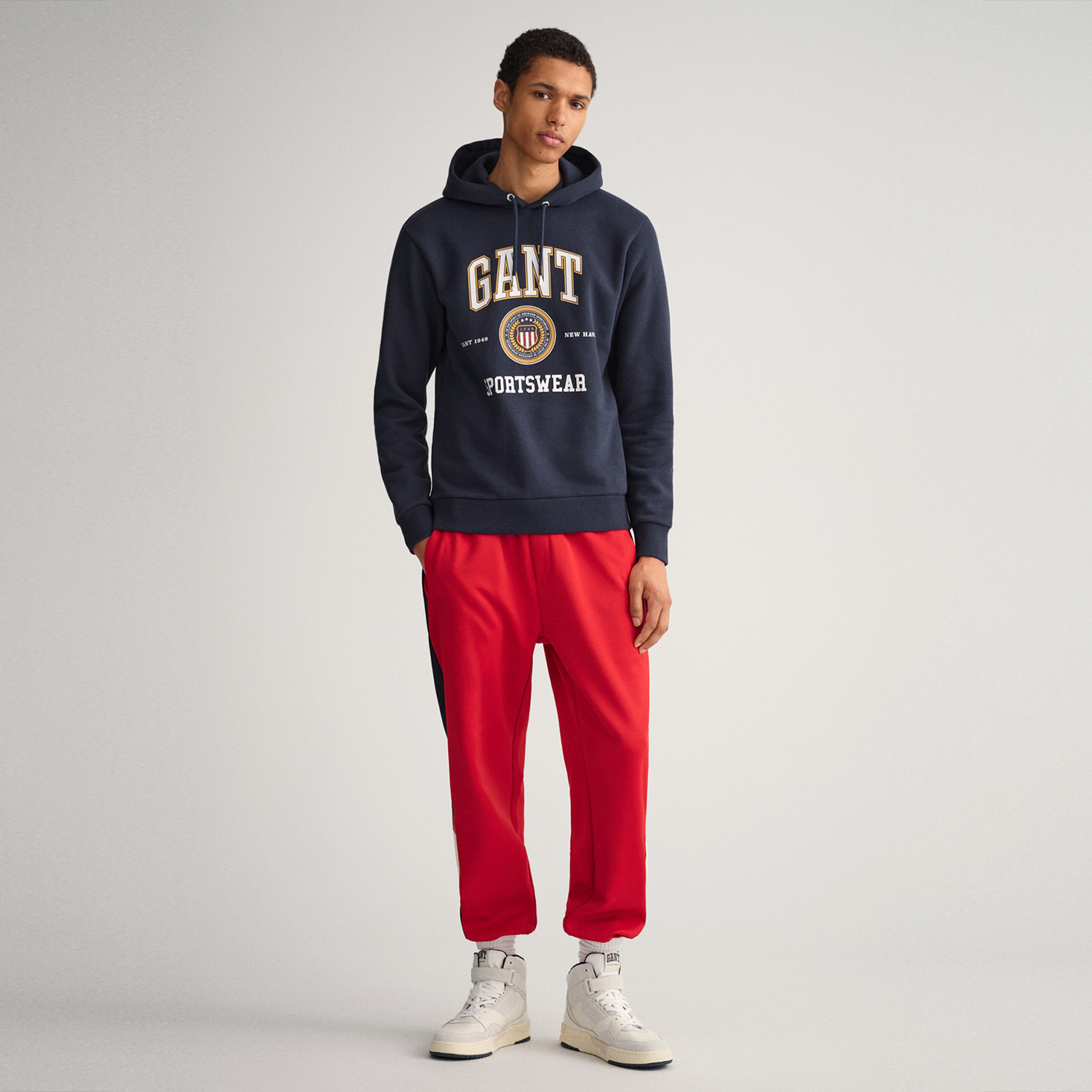 Gant Erkek Lacivert Relaxed Fit Kapüşonlu Logolu Sweatshirt