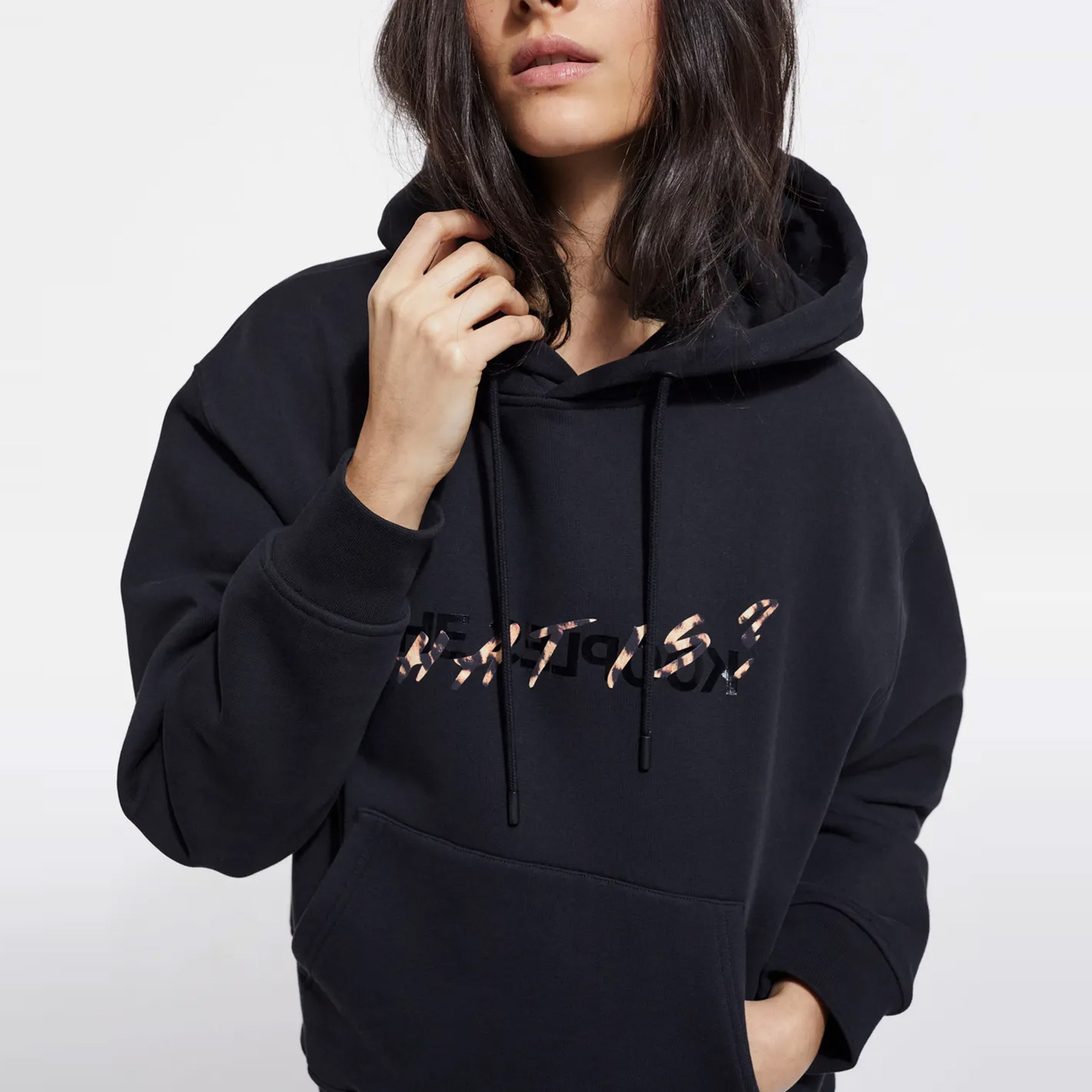 KADIN BASKILI SİYAH SWEATSHIRT