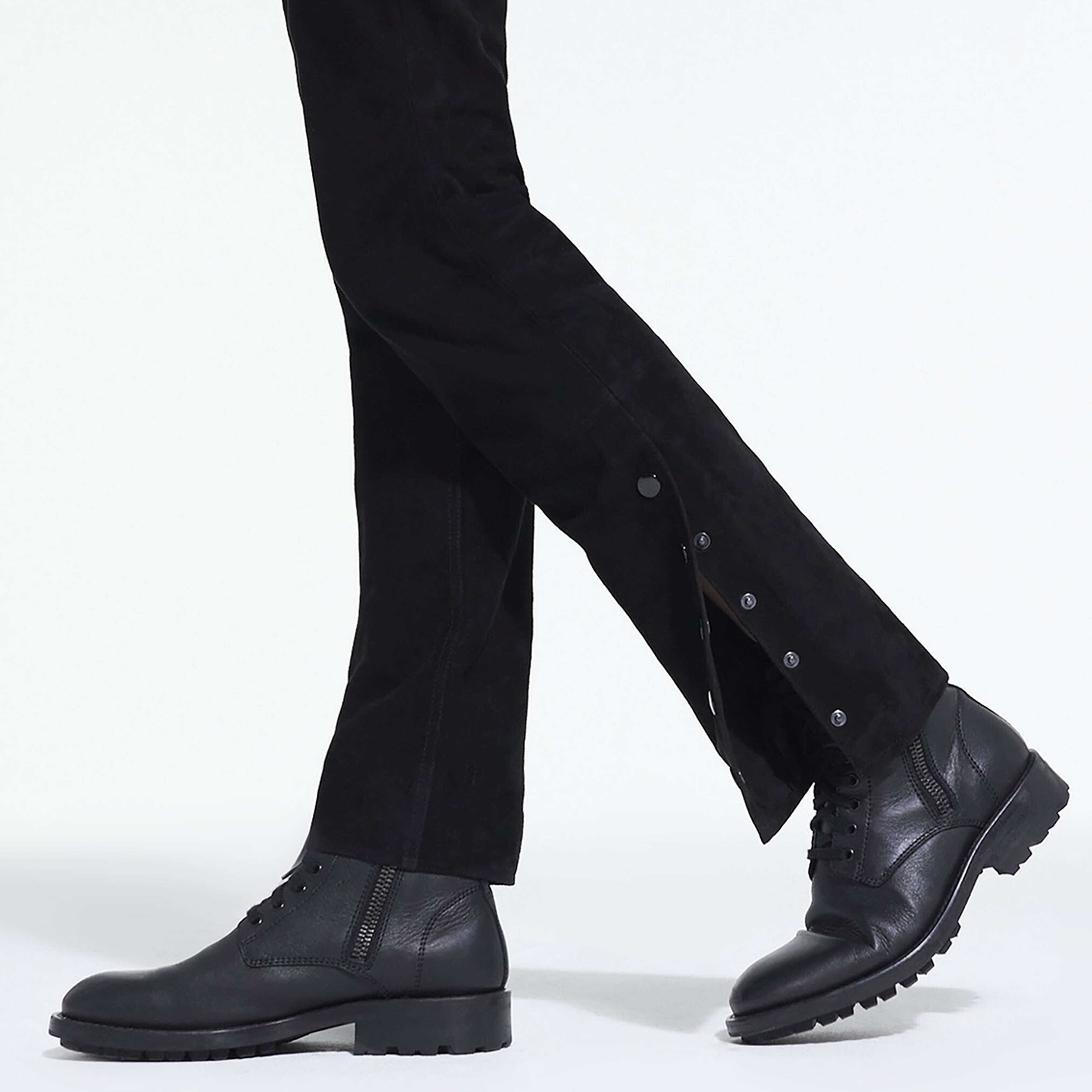 KADIN SİYAH DERİ BOT