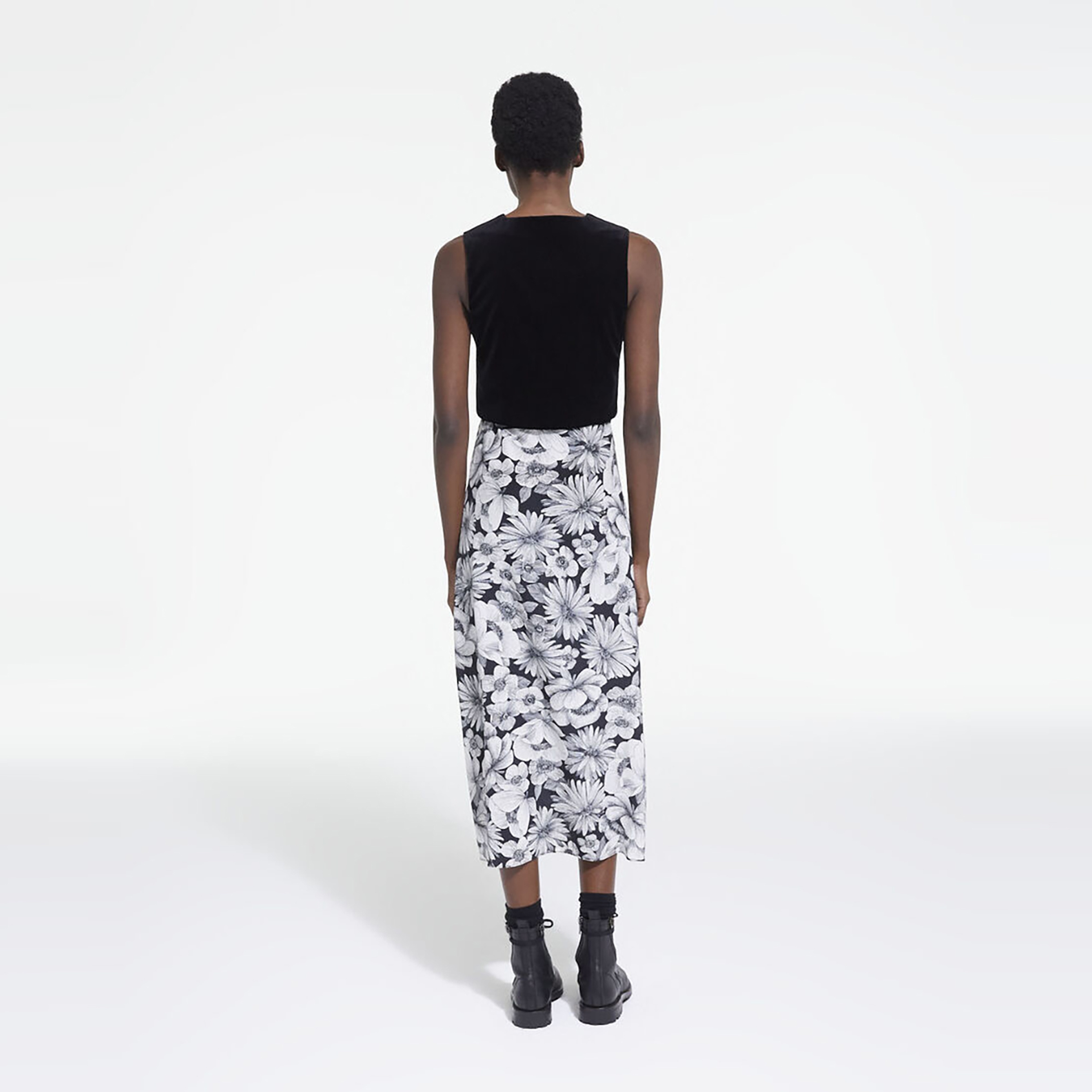 KADIN ÇİÇEK DESENLİ SİYAH ELBİSE