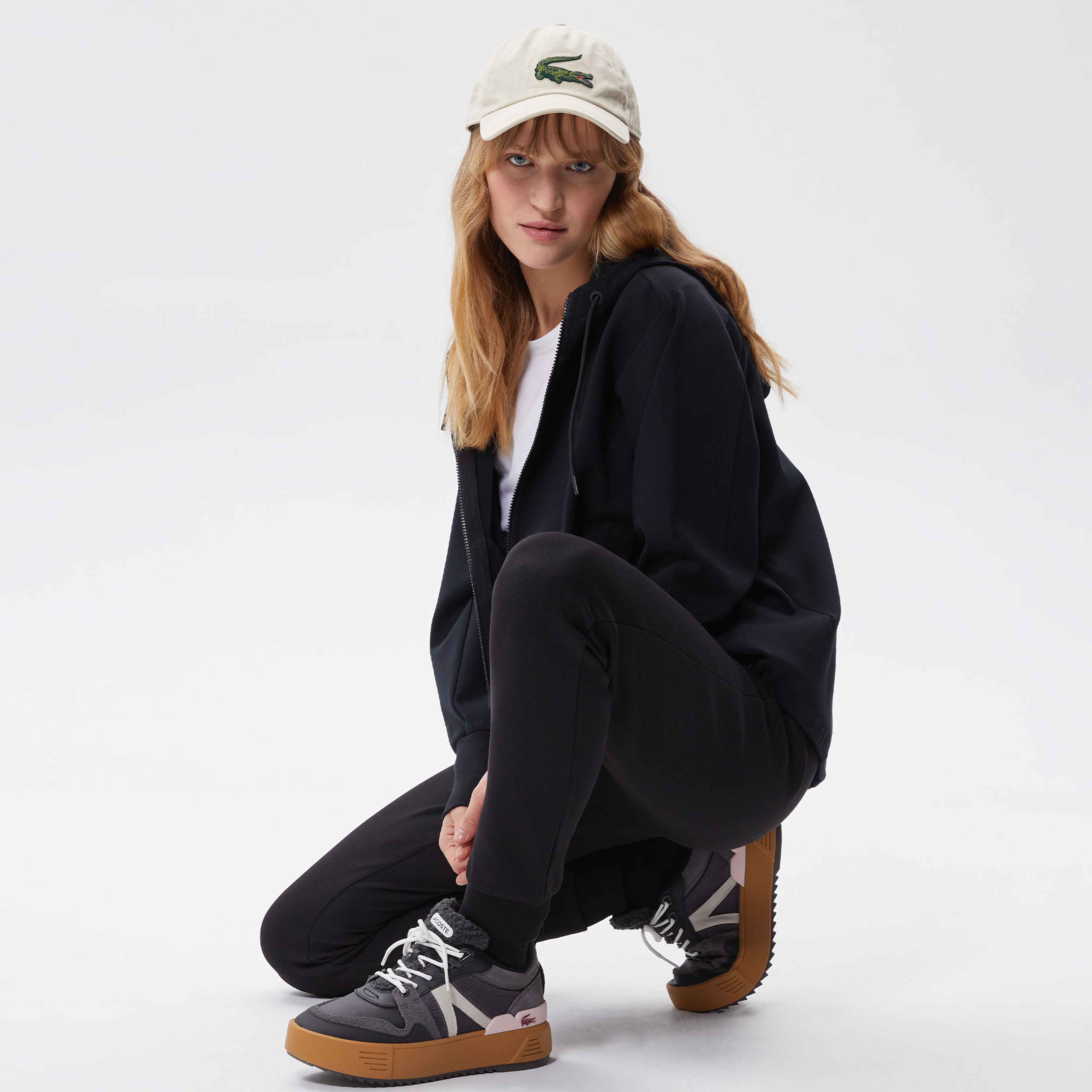 Kadın Regular Fit Kapüşonlu Siyah Sweatshirt
