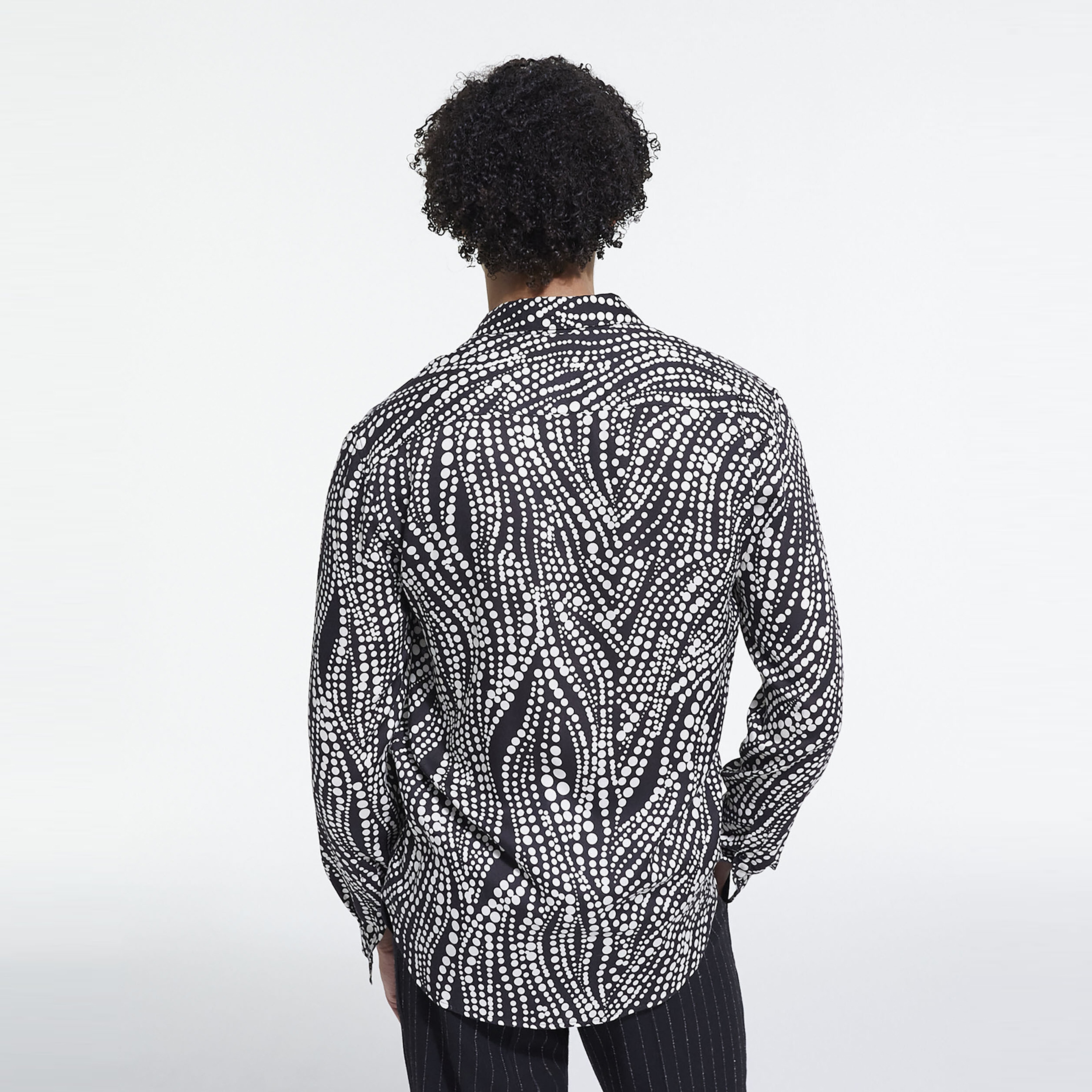 ERKEK SİYAH GÖMLEK