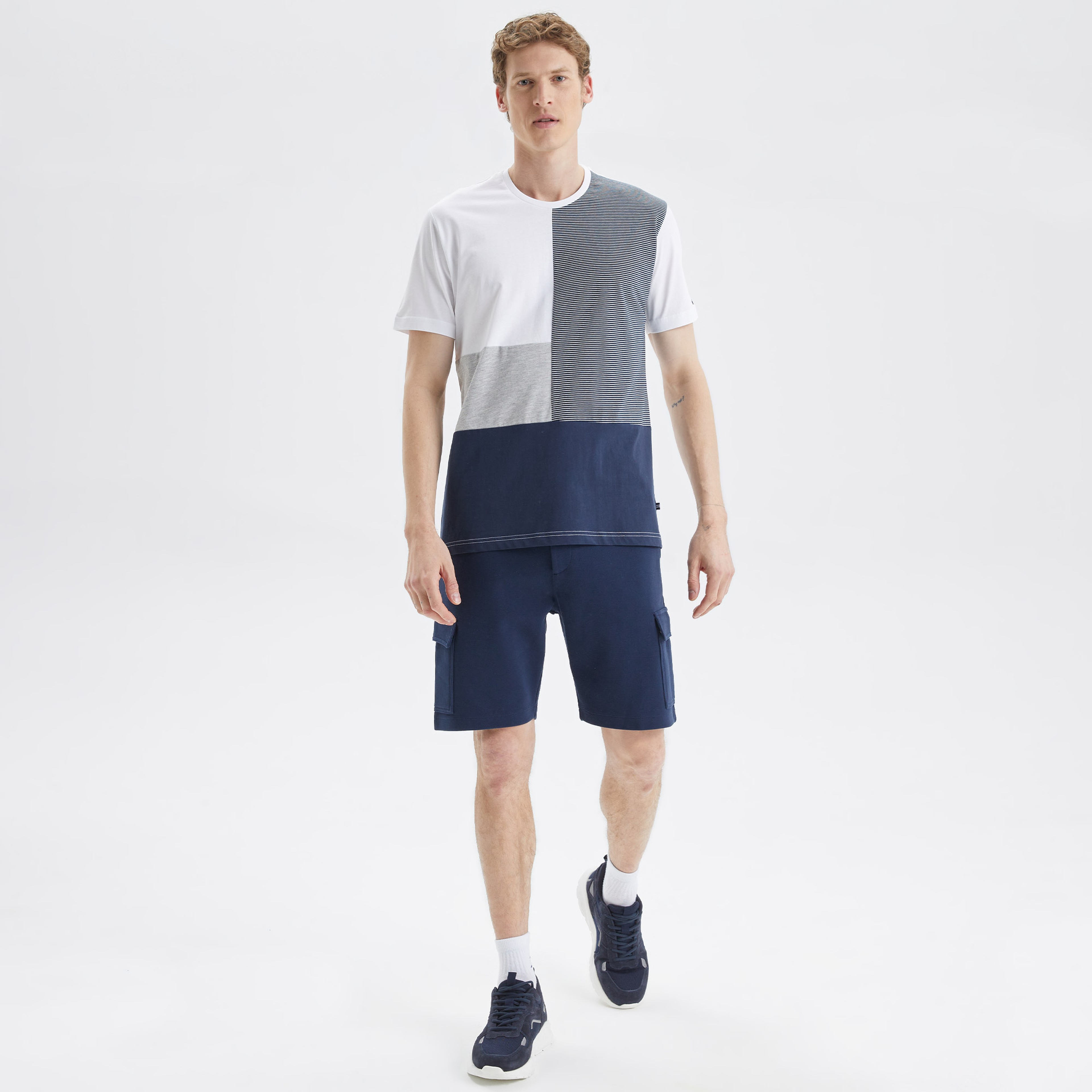 Nautica Erkek Beyaz Standart Fit Renk Bloklu T-Shirt