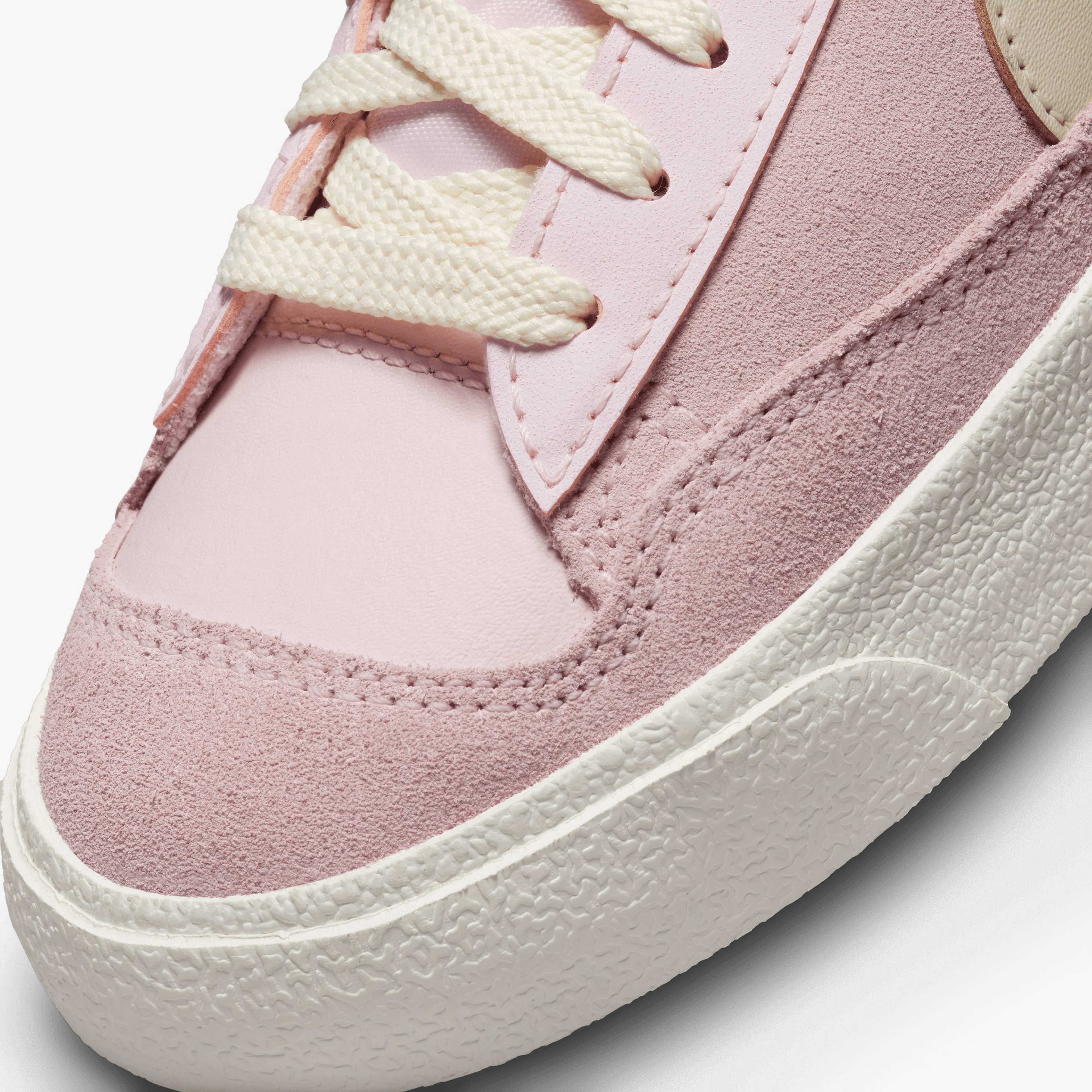 Nike Blazer Mid '77 SE Dance Kadın Pembe Spor Ayakkabı