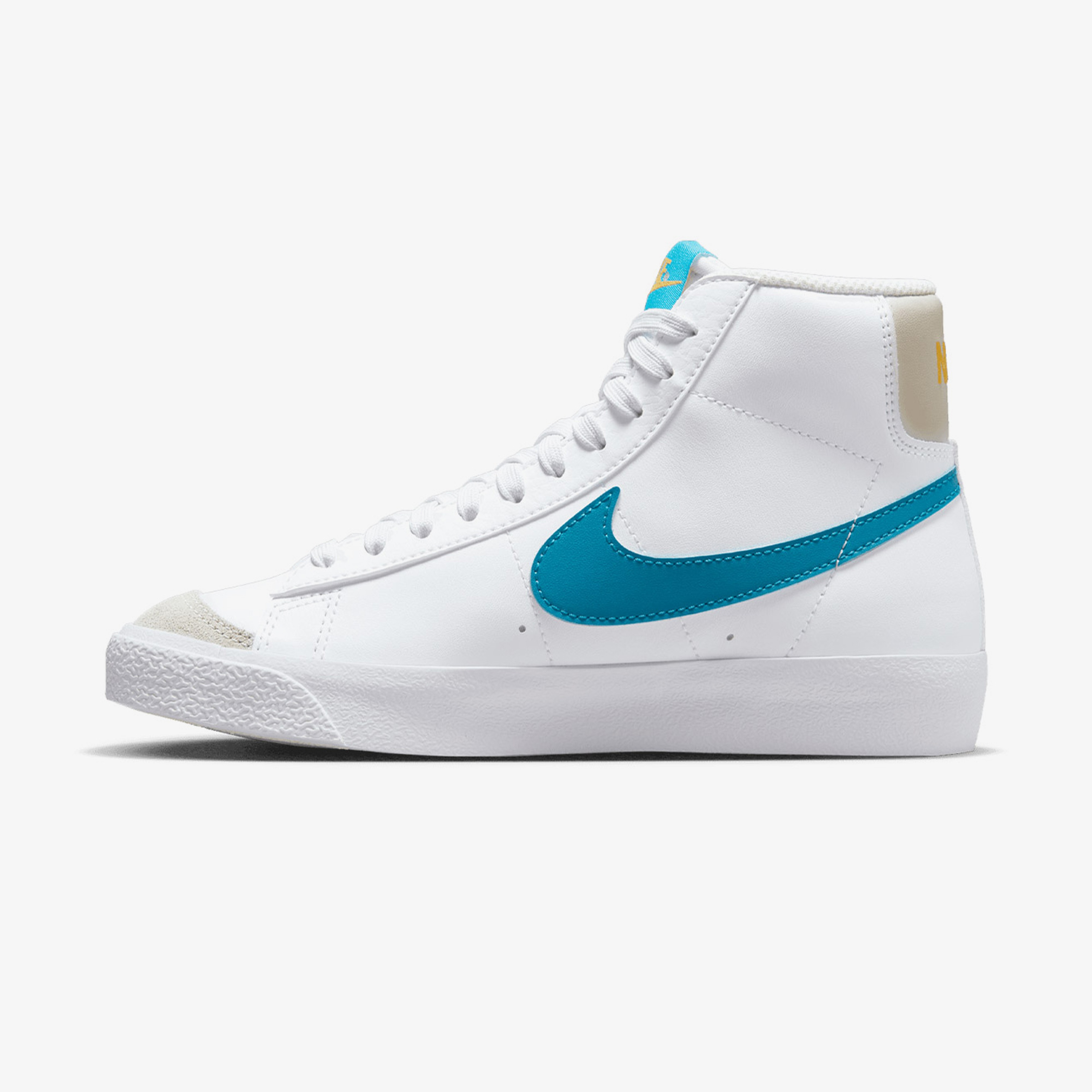 Nike Blazer Mid '77 Kadın Beyaz Spor Ayakkabı