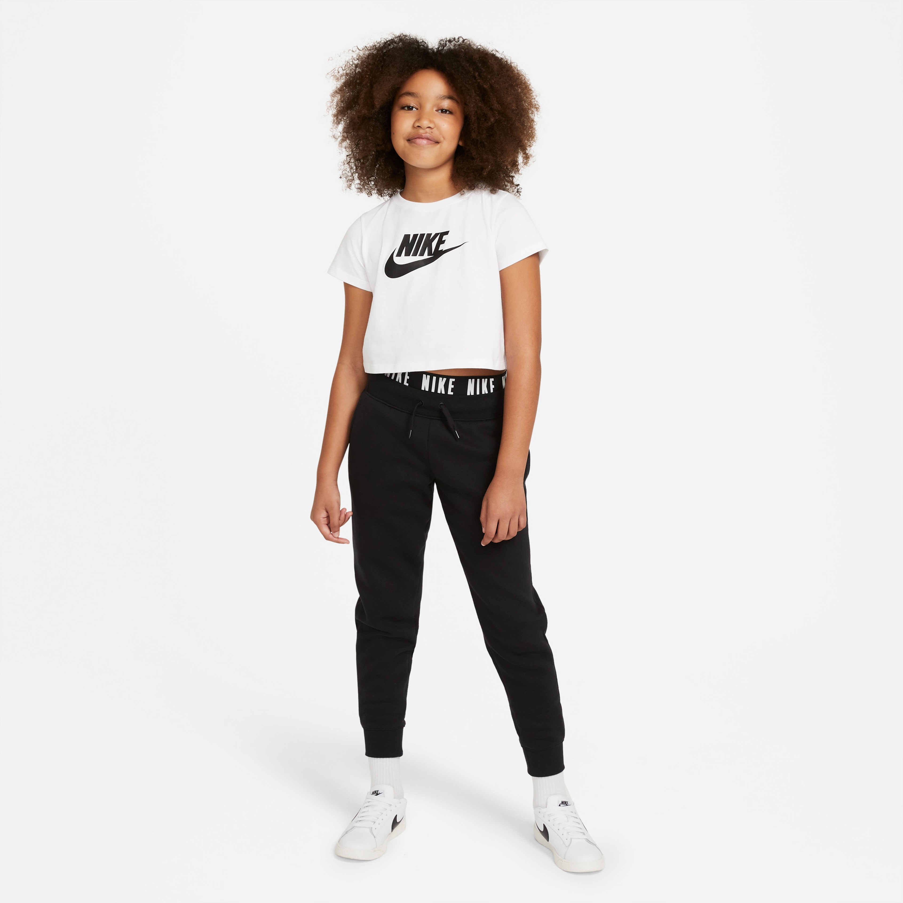 Nike Sportswear Çocuk Beyaz T-Shirt