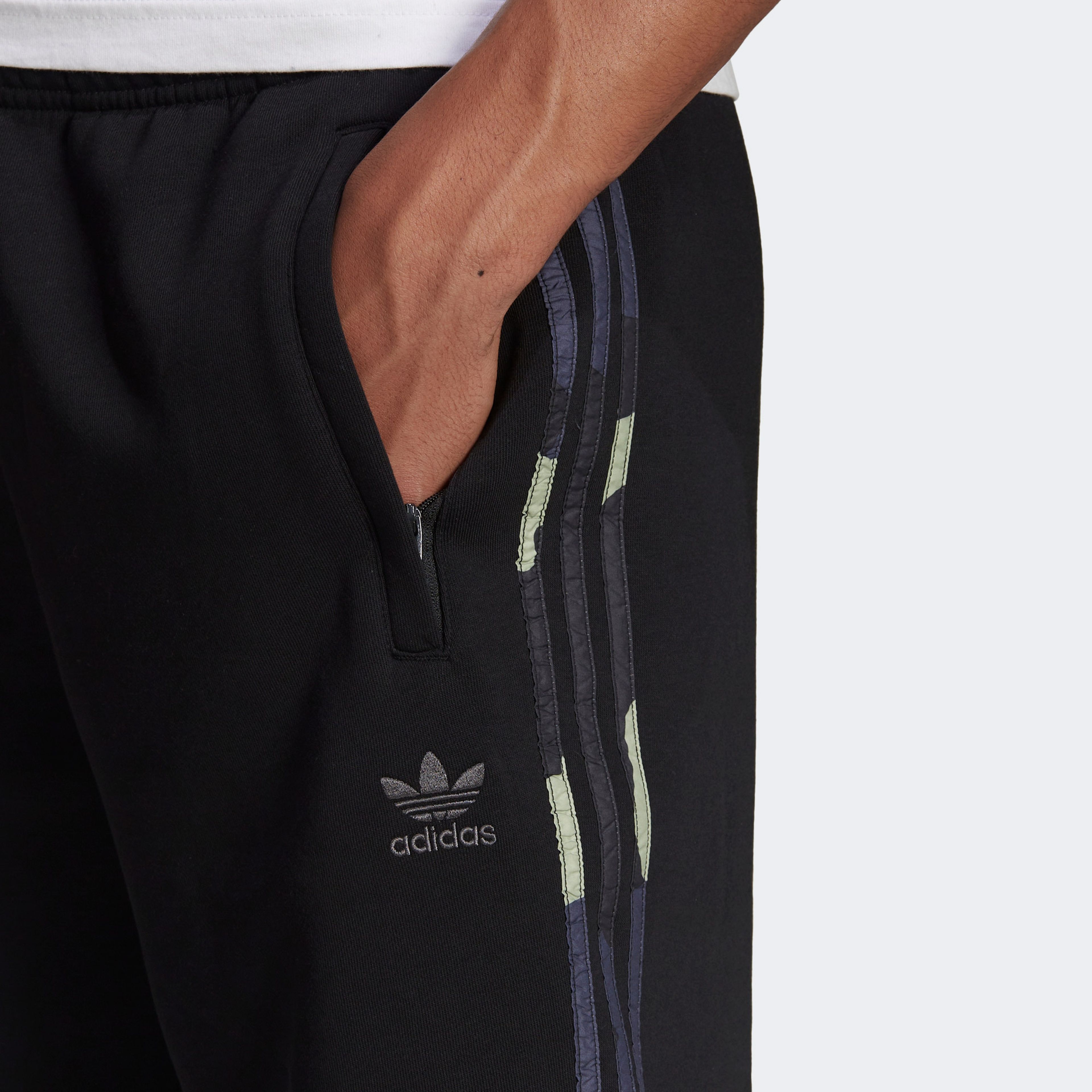 adidas Graphics Camo Erkek Siyah Şort