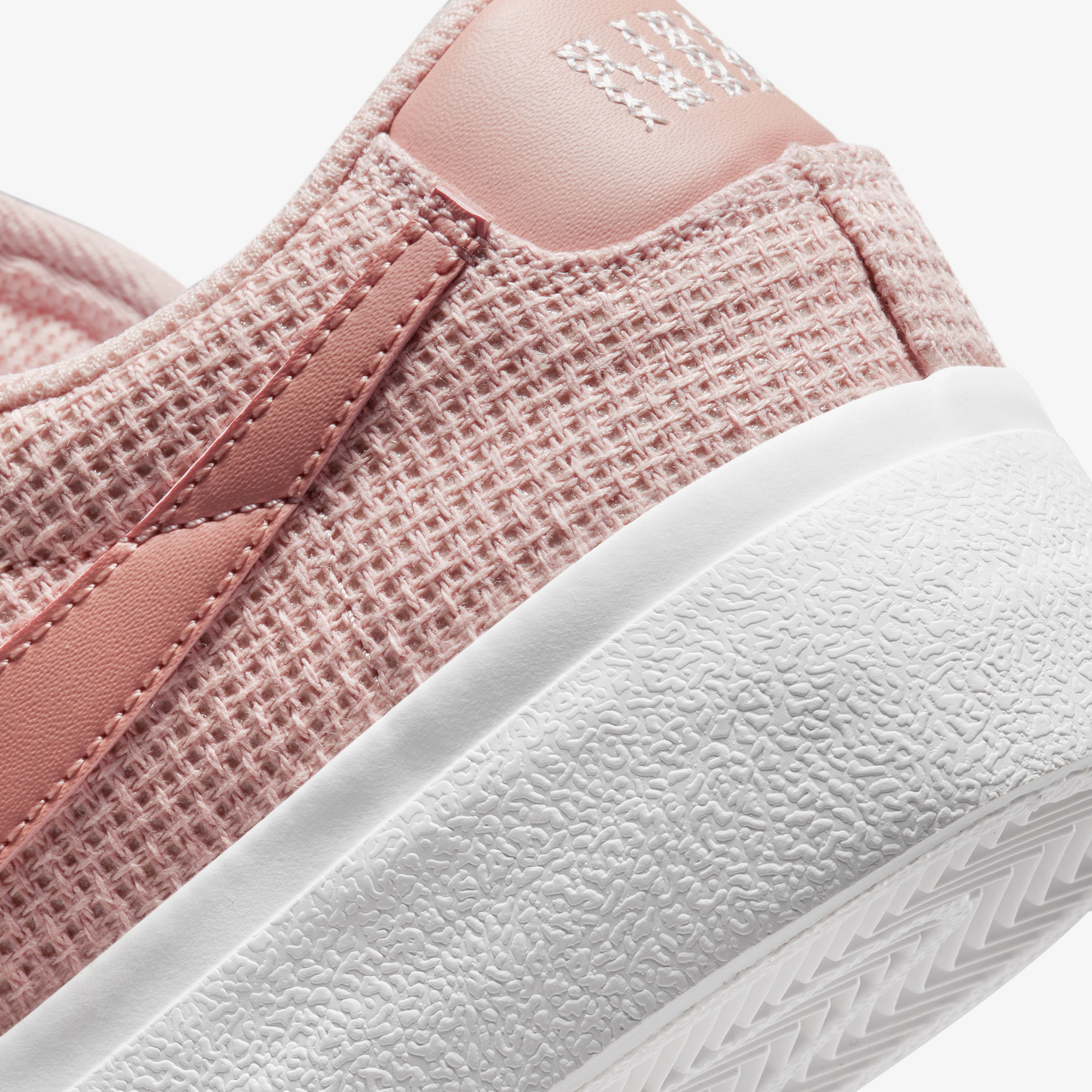 Nike Blazer Low Platform Kadın Pembe Spor Ayakkabı