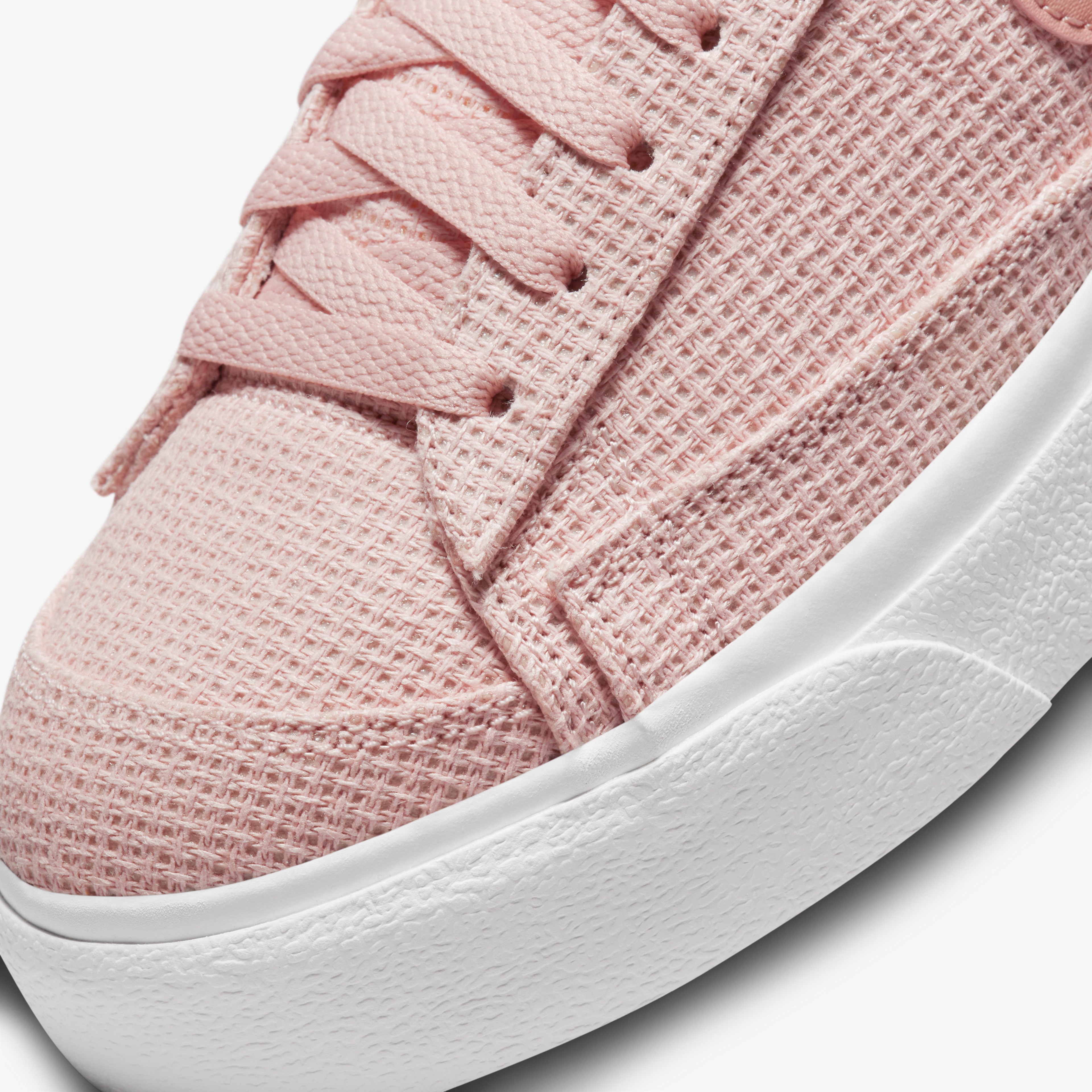 Nike Blazer Low Platform Kadın Pembe Spor Ayakkabı
