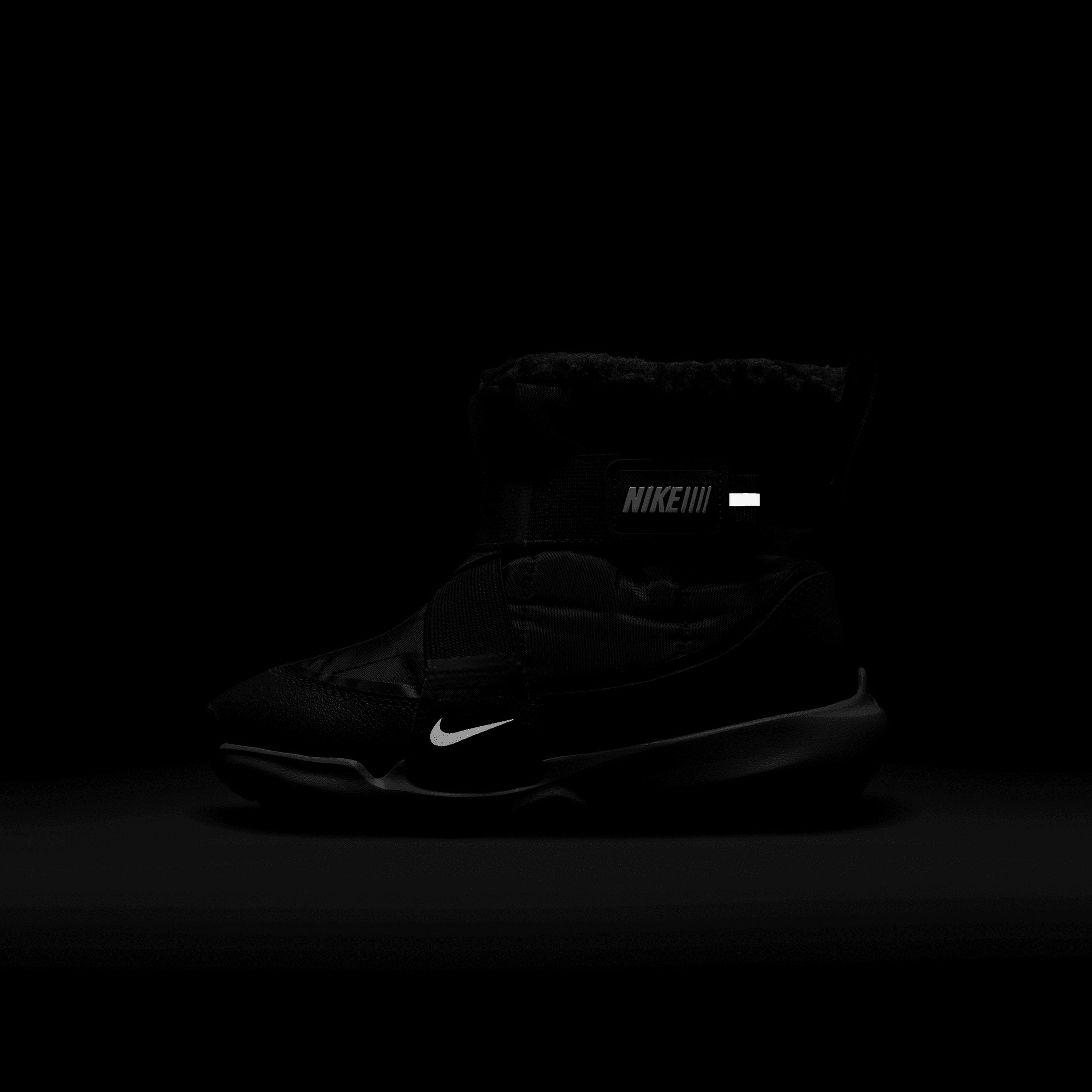 Nike Flex Advance Çocuk Siyah Bot