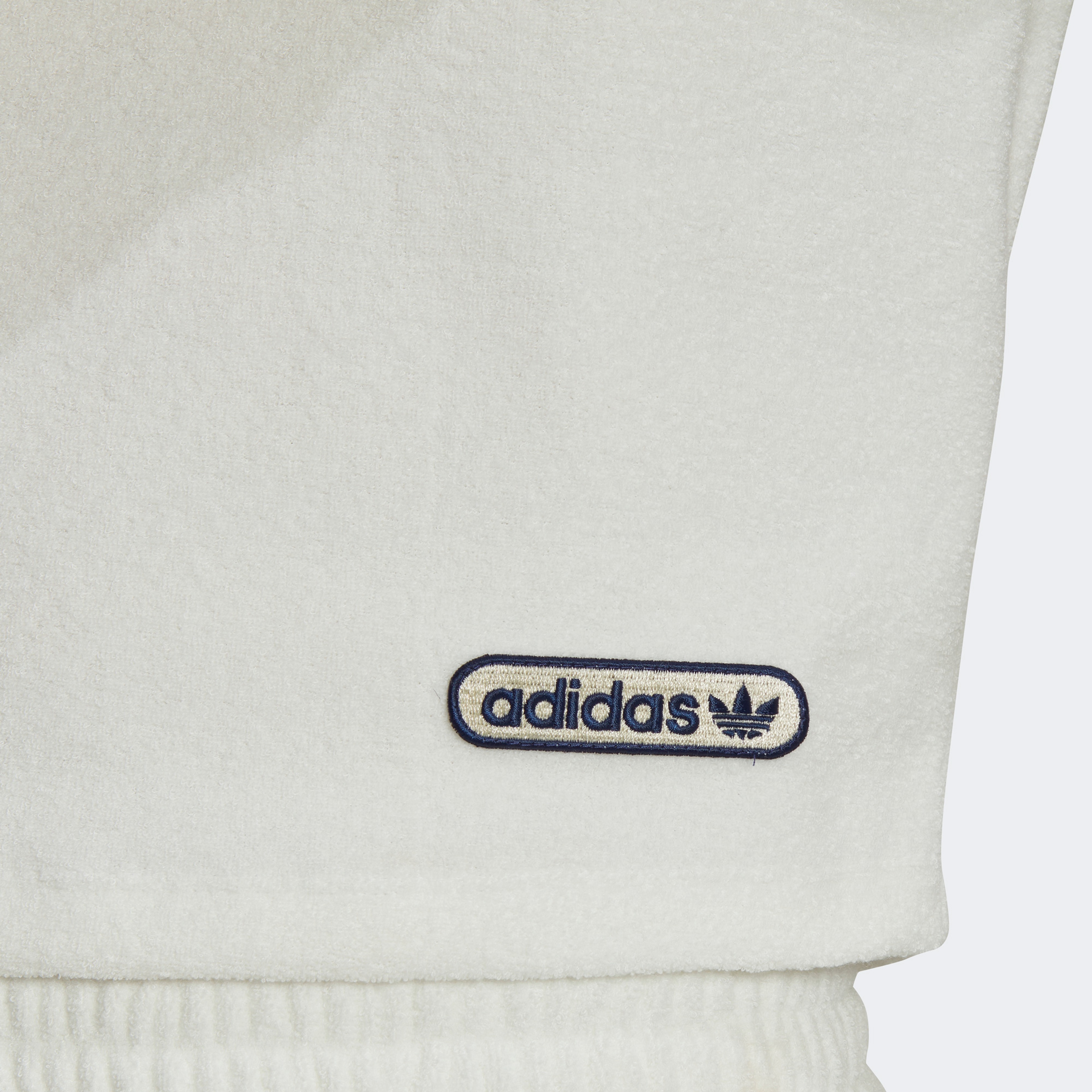 adidas Short Towel Kadın Beyaz Crop Top