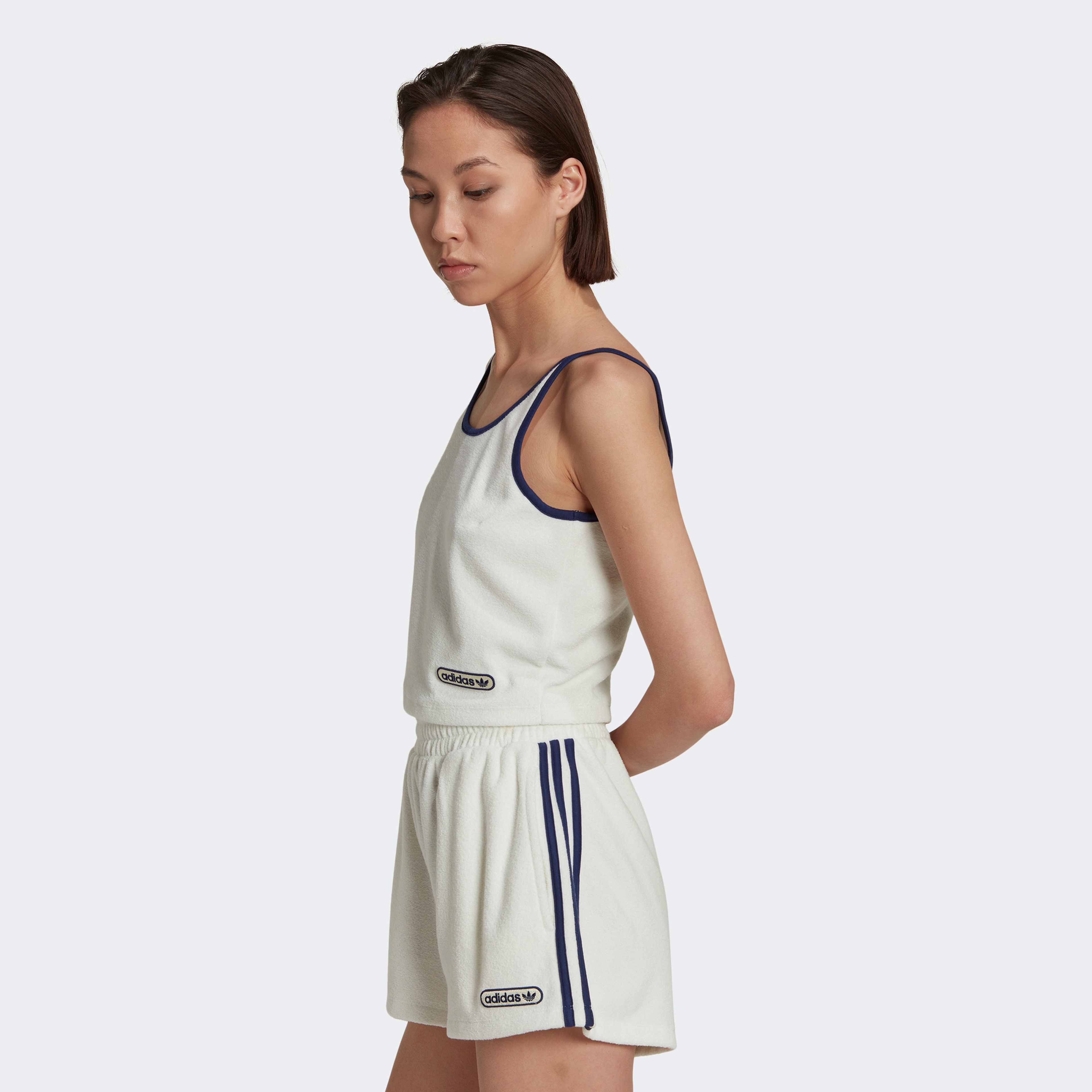 adidas Short Towel Kadın Beyaz Crop Top
