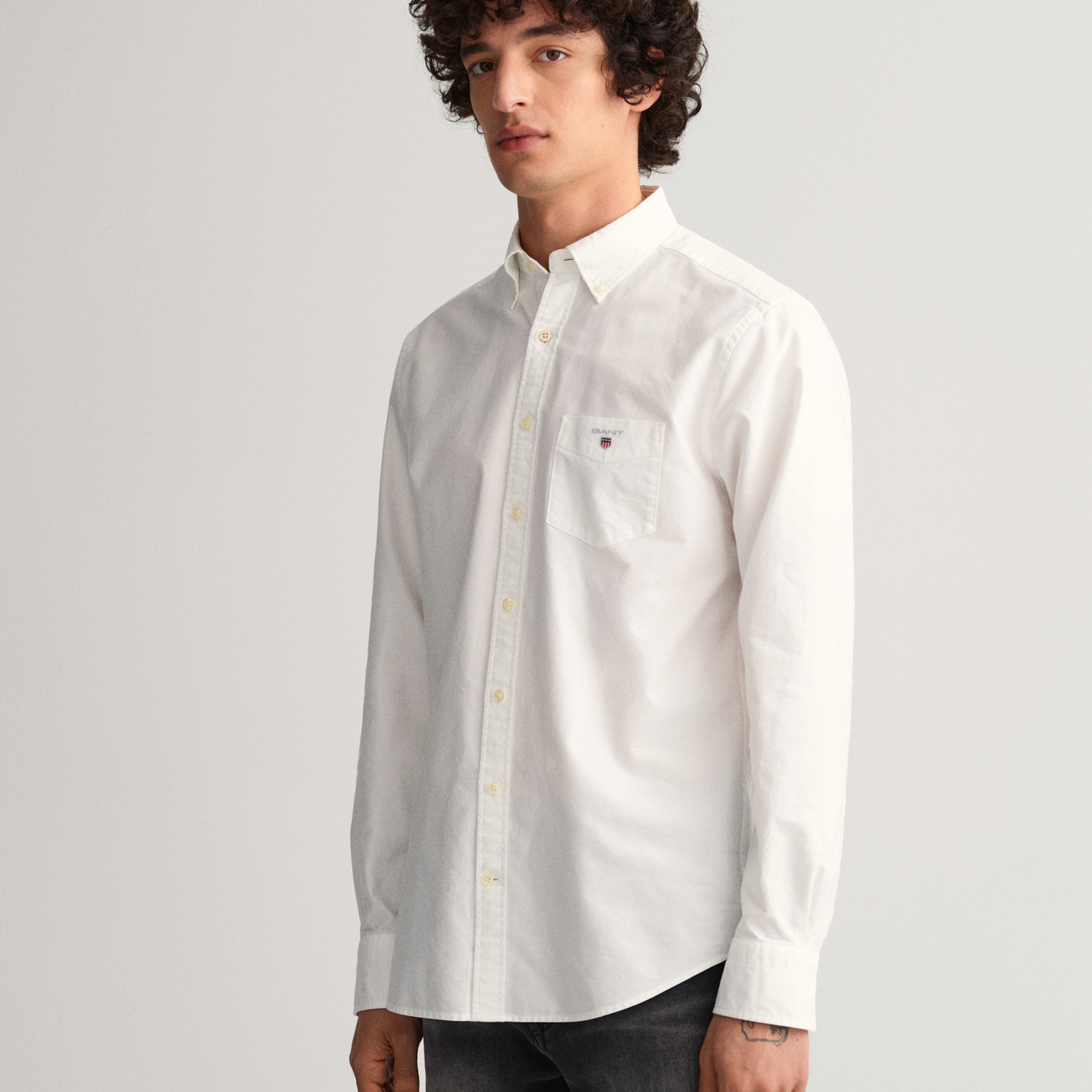 GANT Erkek Beyaz Regular Fit Düğmeli Yaka Oxford Gömlek