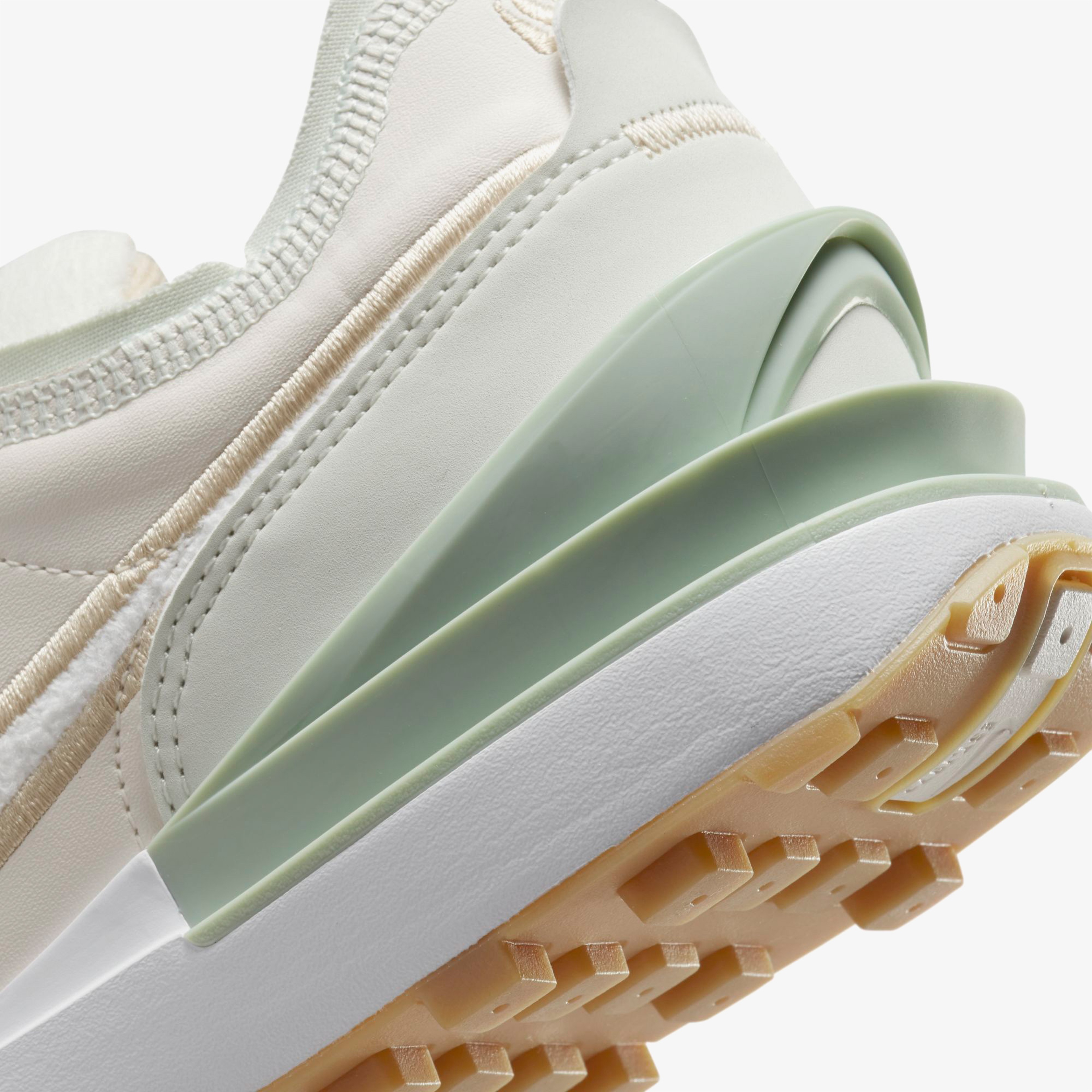 Nike Waffle One SE Kadın Beyaz Spor Ayakkabı